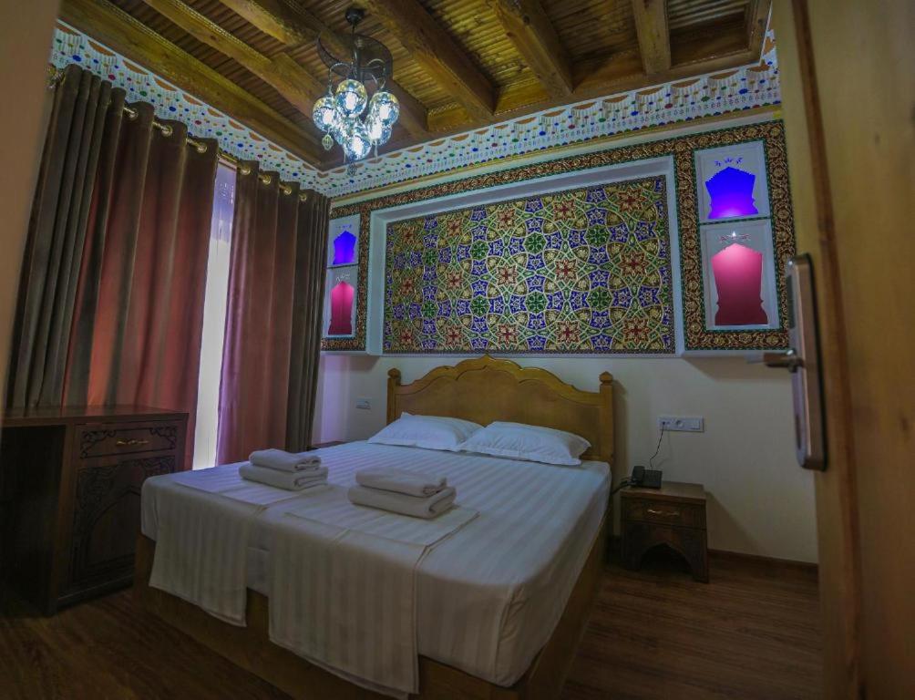 Large Double Room photo 1