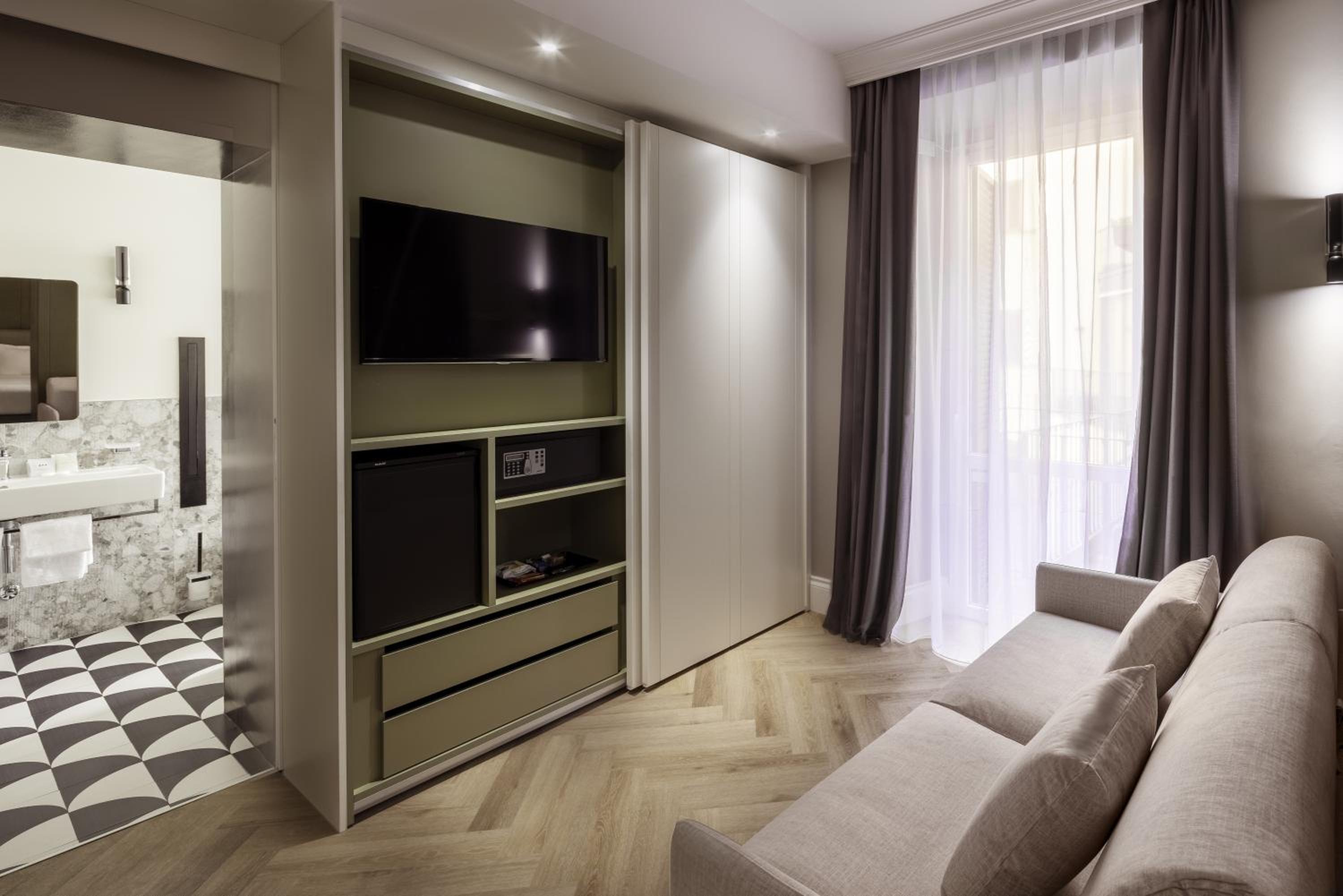 Deluxe Junior Suite with Sofa Bed
