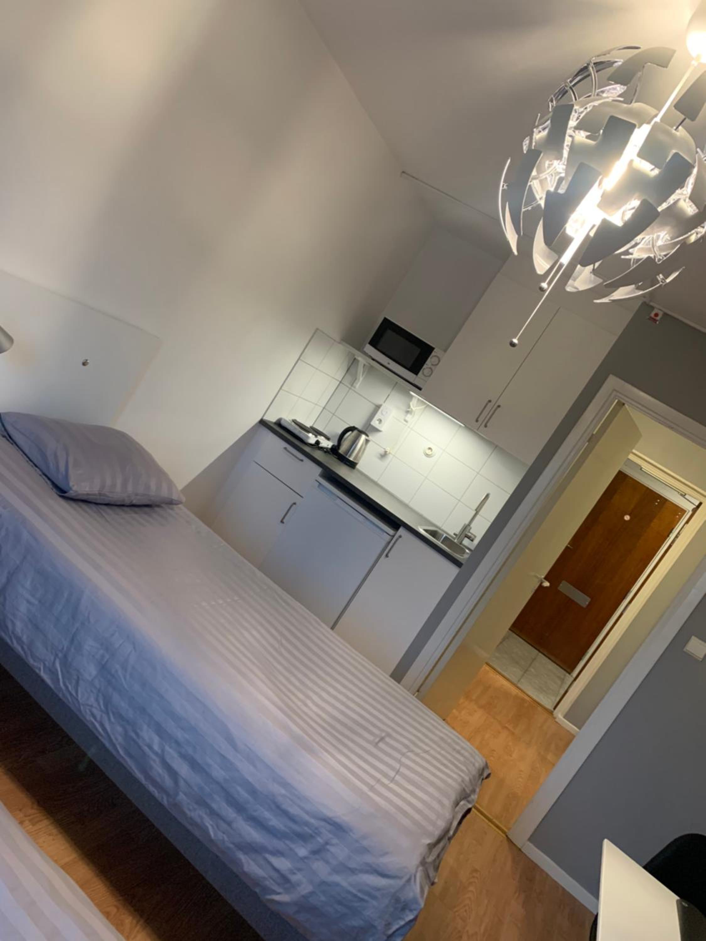 Twin Room with Private Toilet - Photo 6