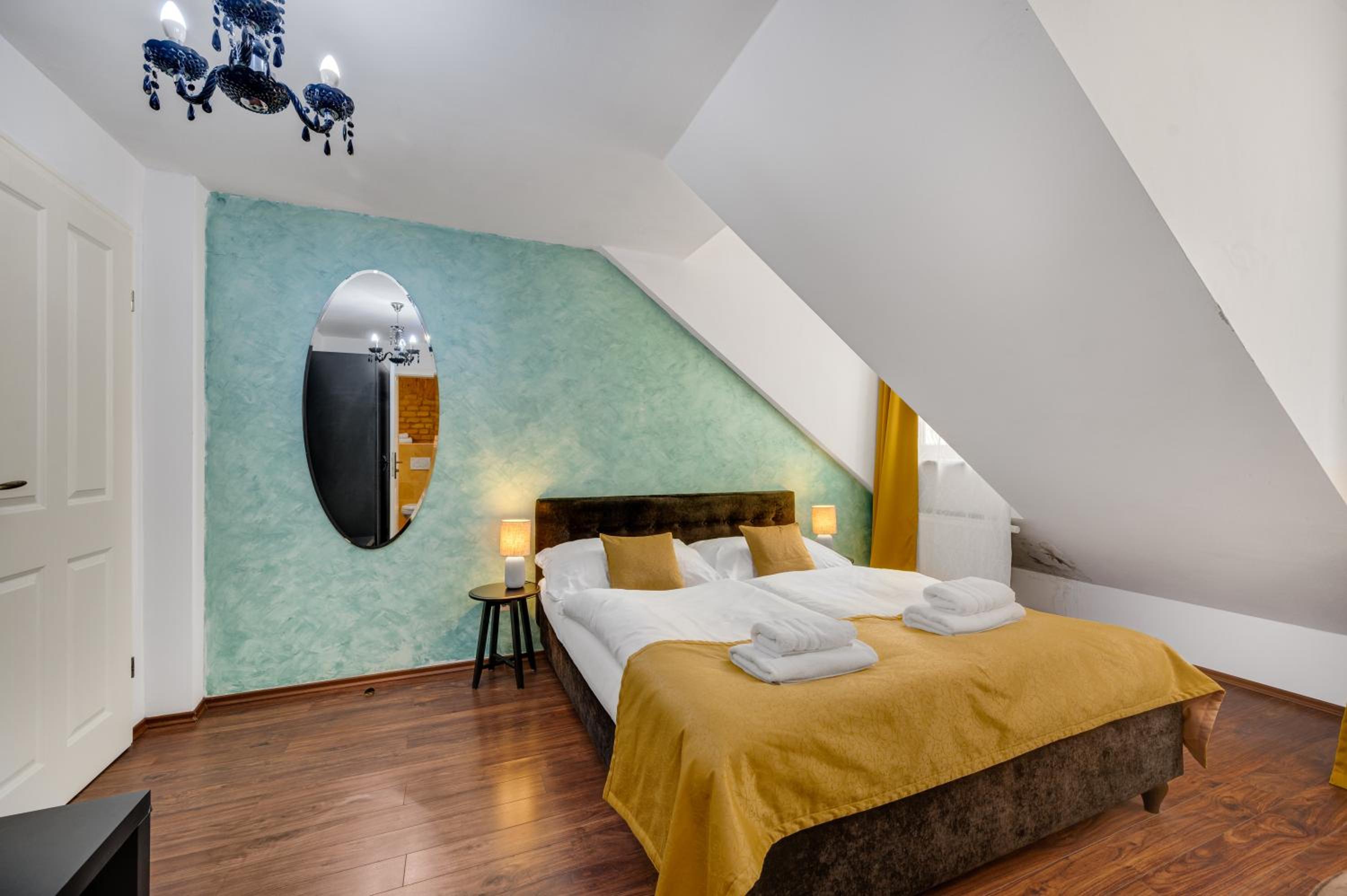Standard Double or Twin Room - Photo 21