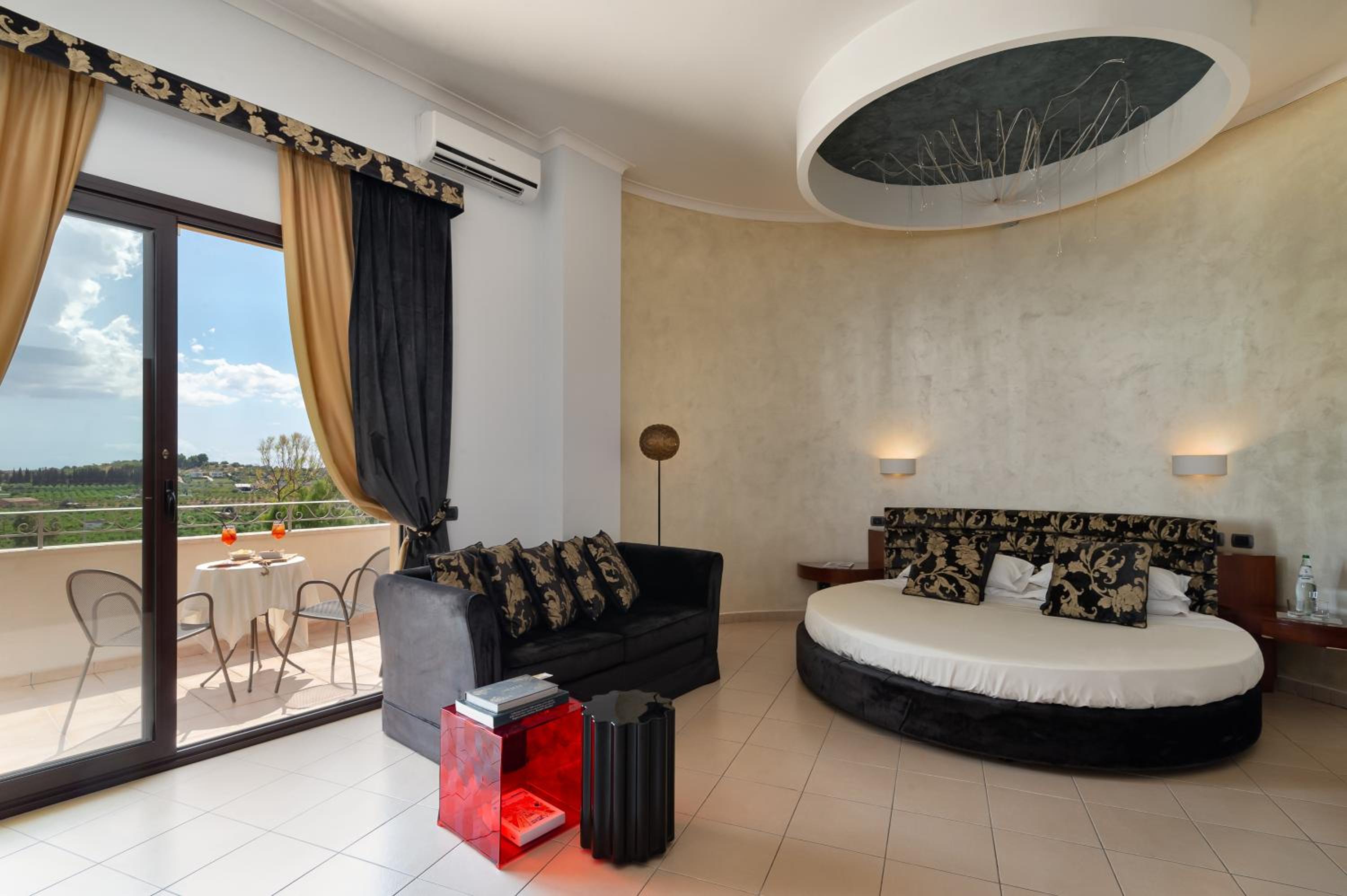Junior Suite - Photo 1