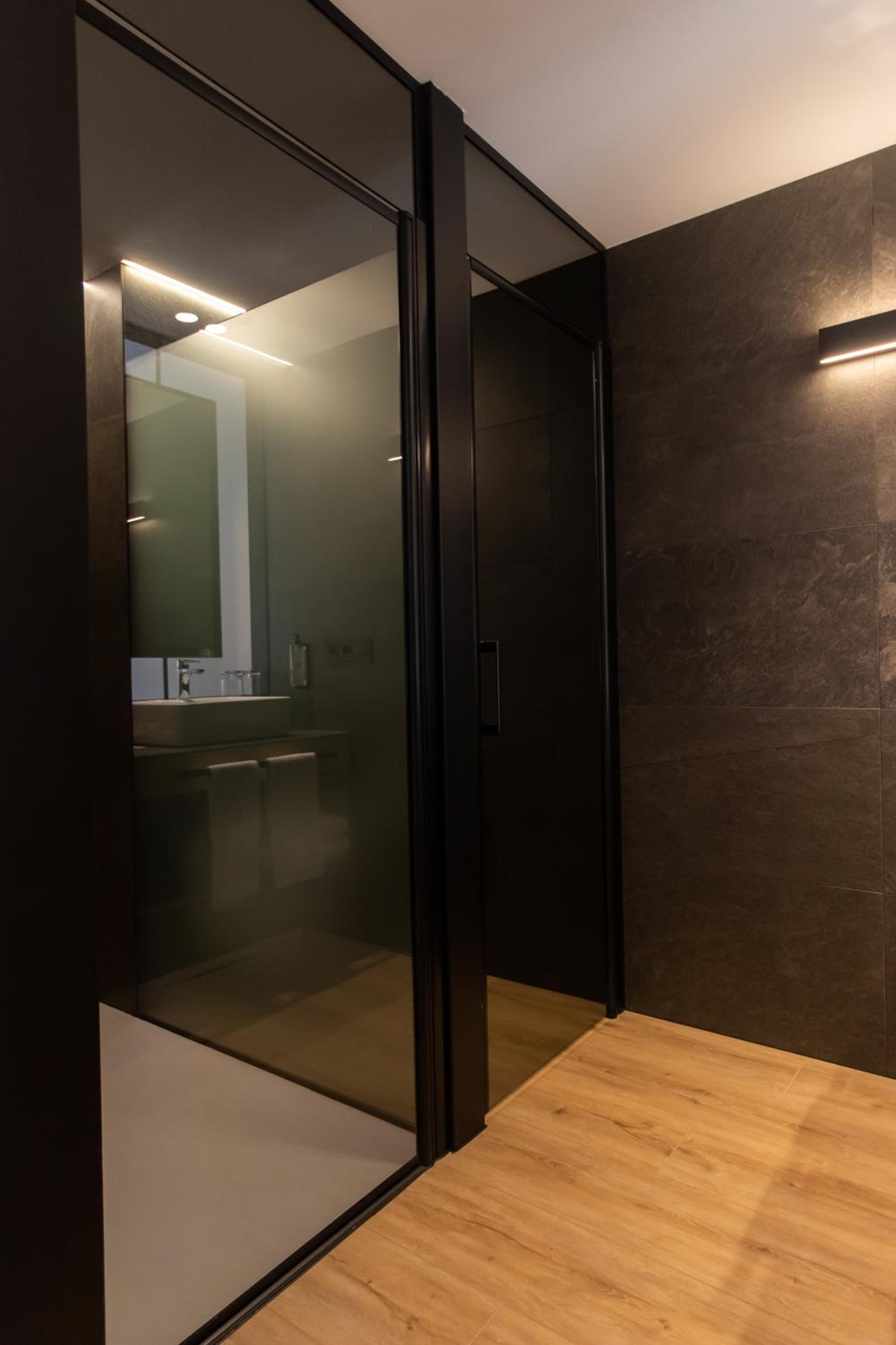 Twin Room - Photo 7