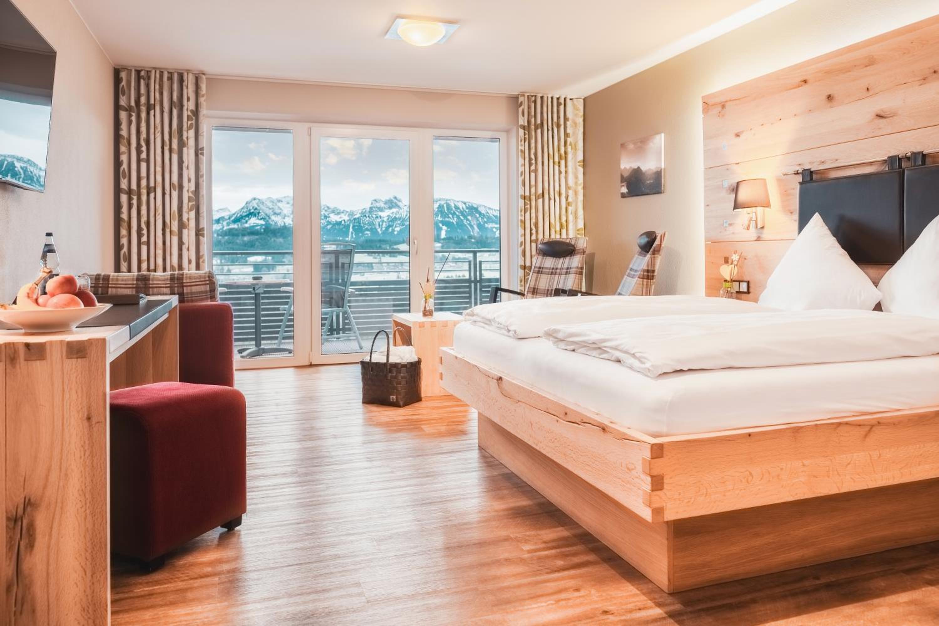 Junior Suite with Balcony photo 3