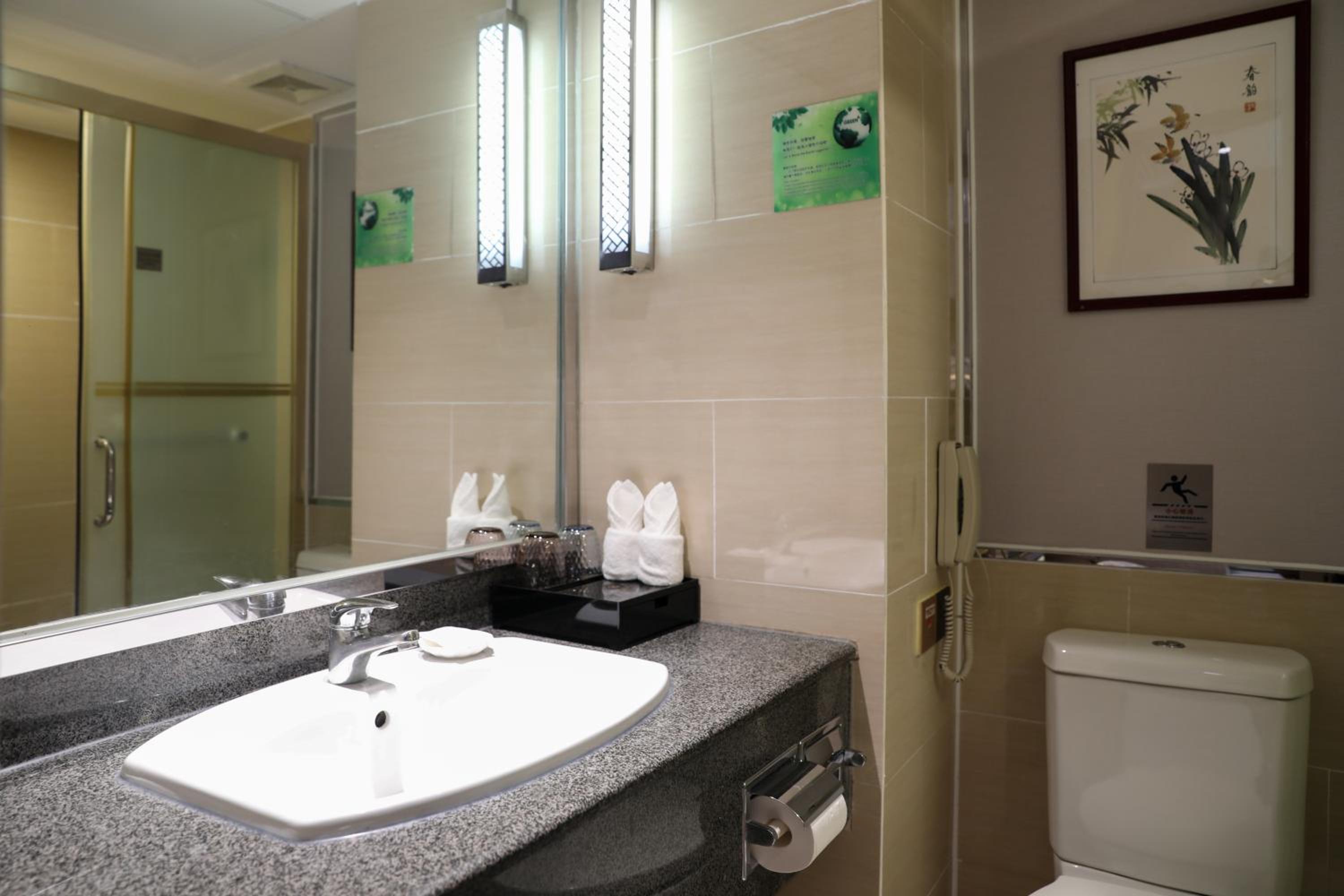 Elegant City View Room（Twin Bed） - Photo 4