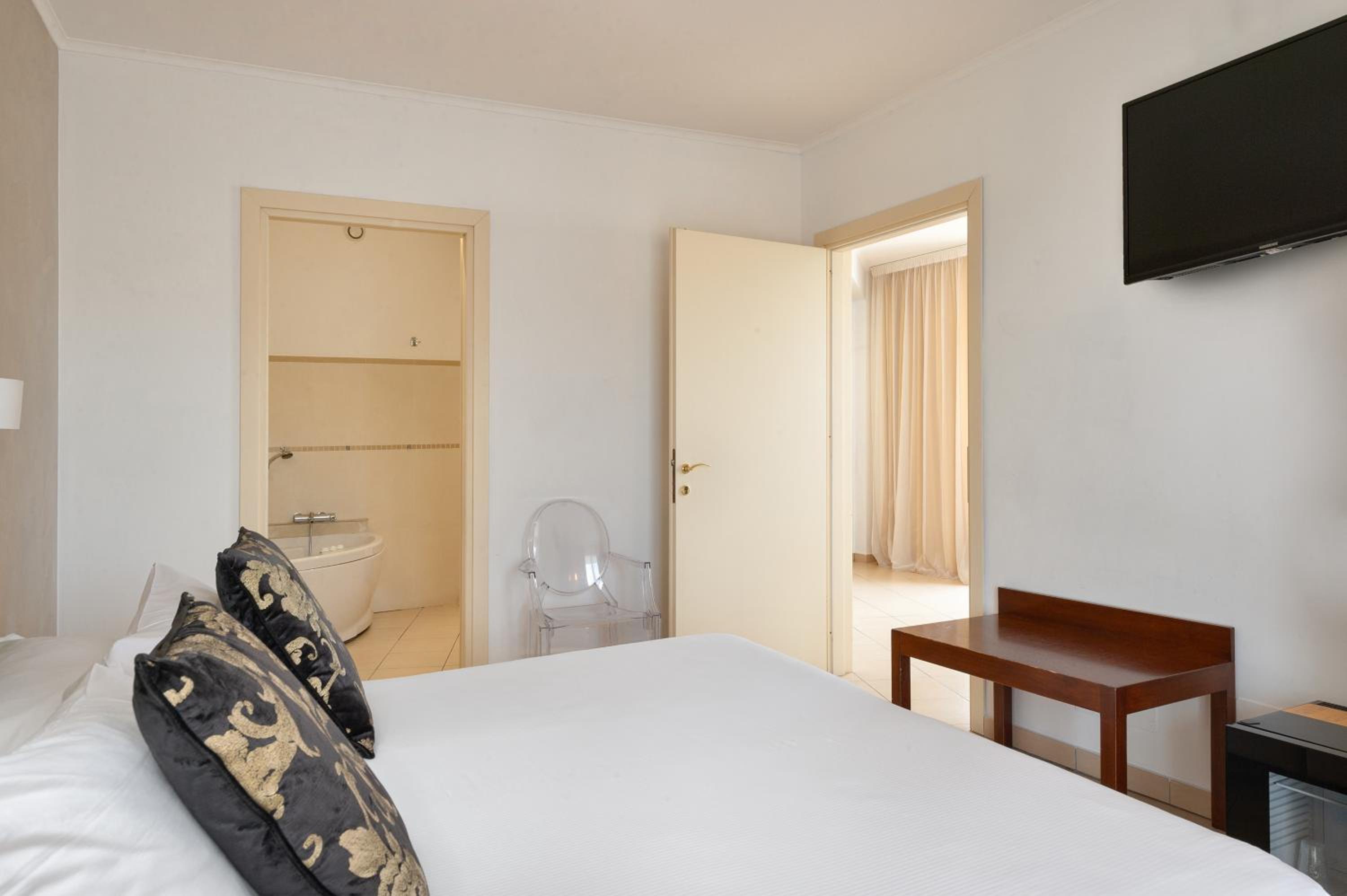 Family Suite - Photo 1