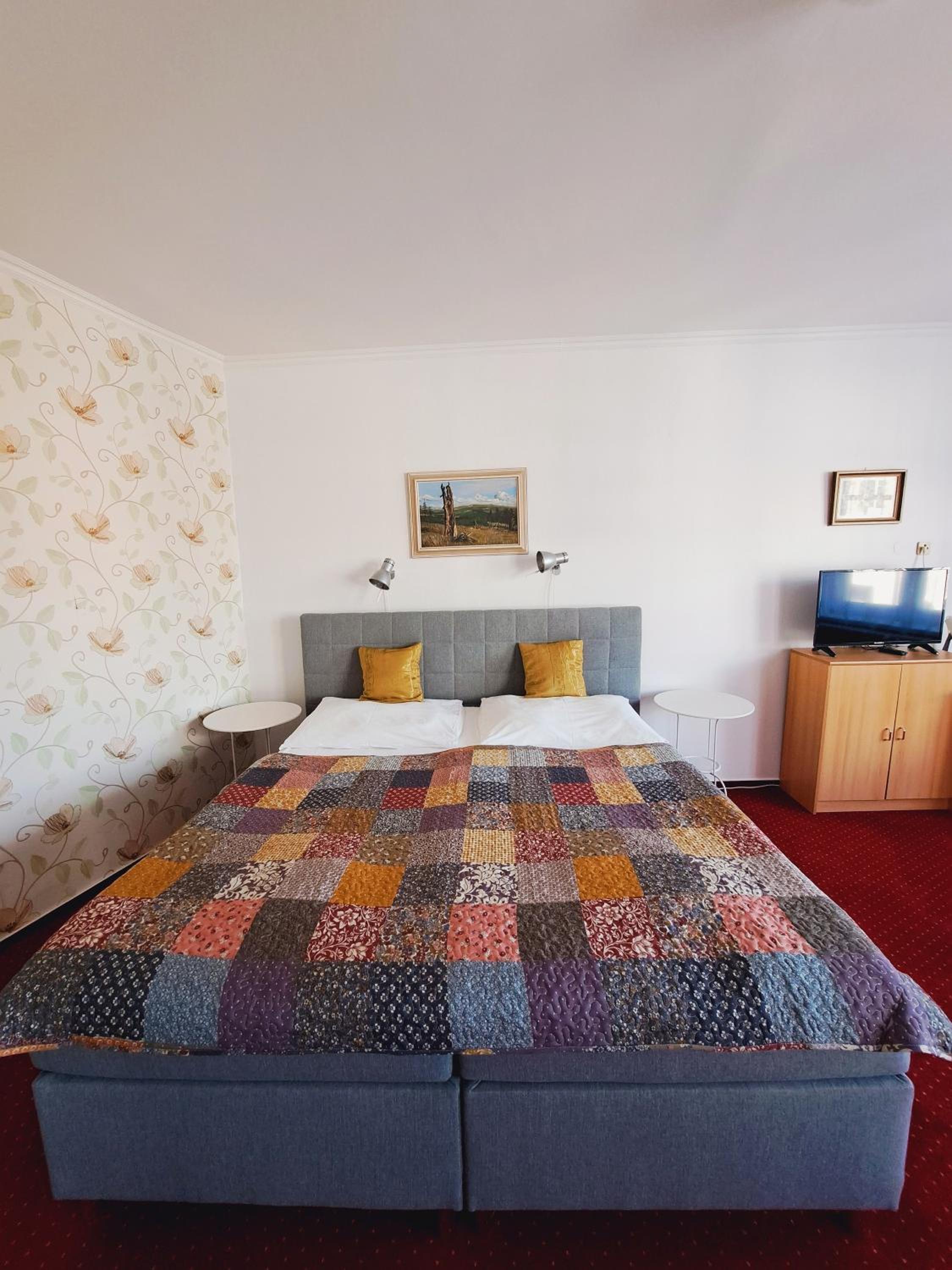 Superior Quadruple Room - Photo 1
