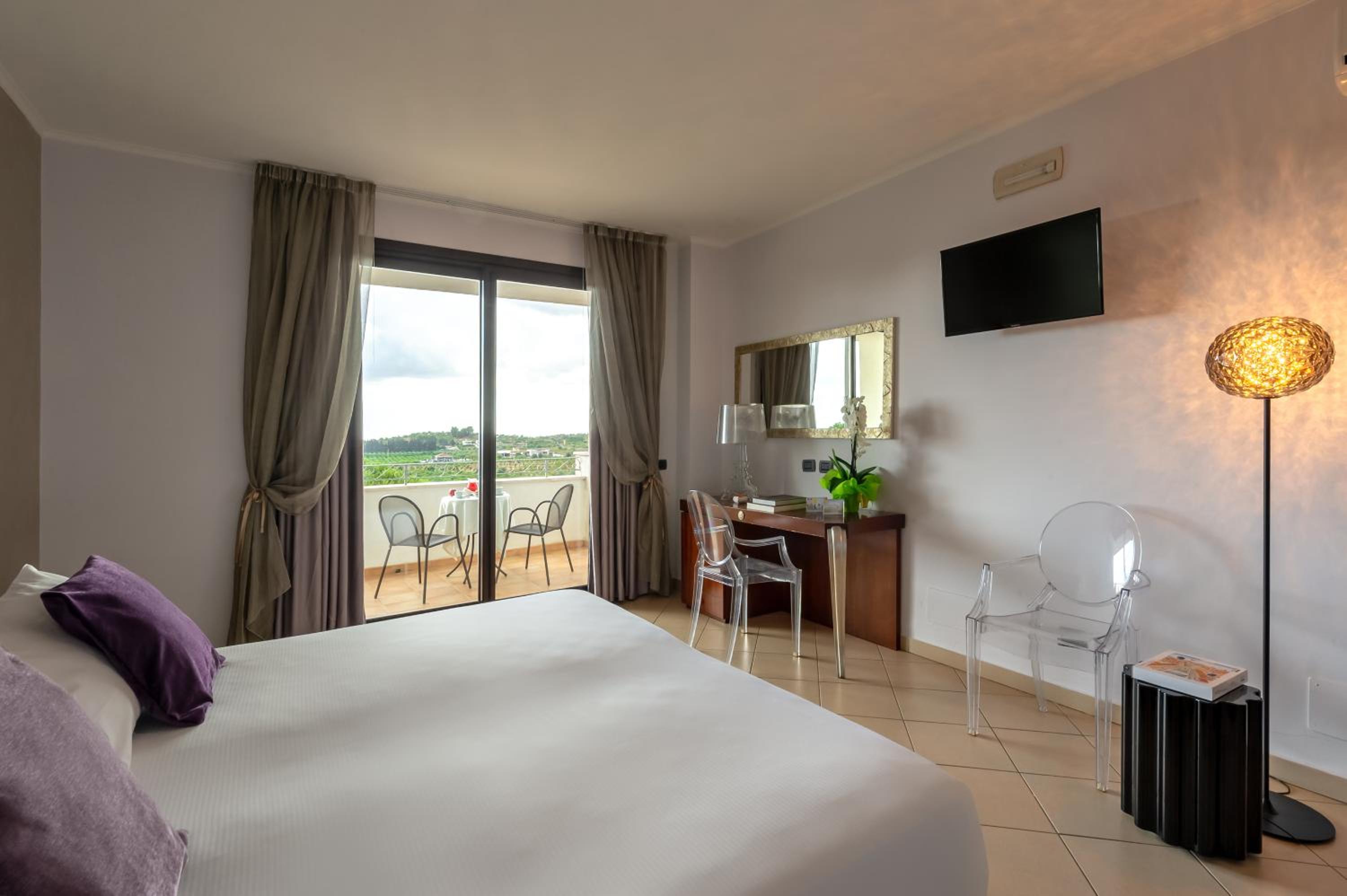 Double or Twin Room - Photo 6