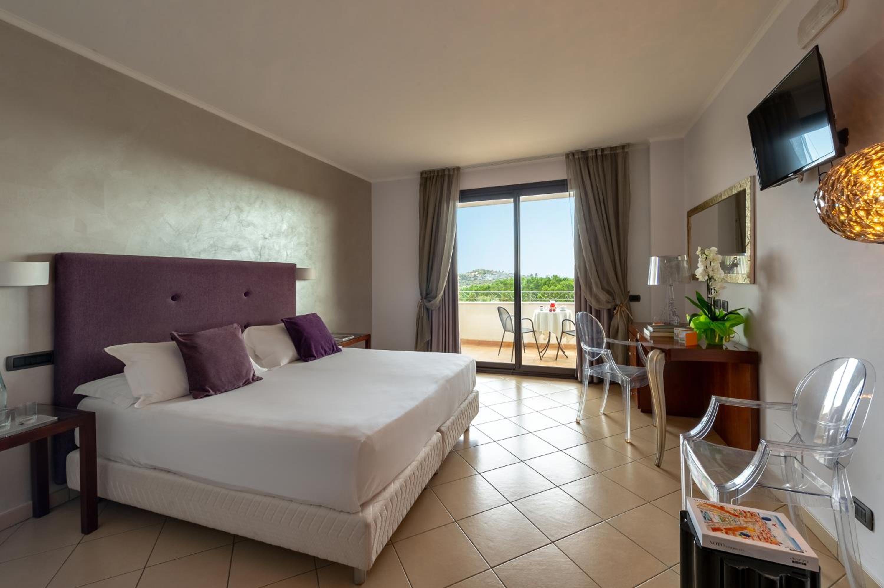 Double or Twin Room - Photo 1
