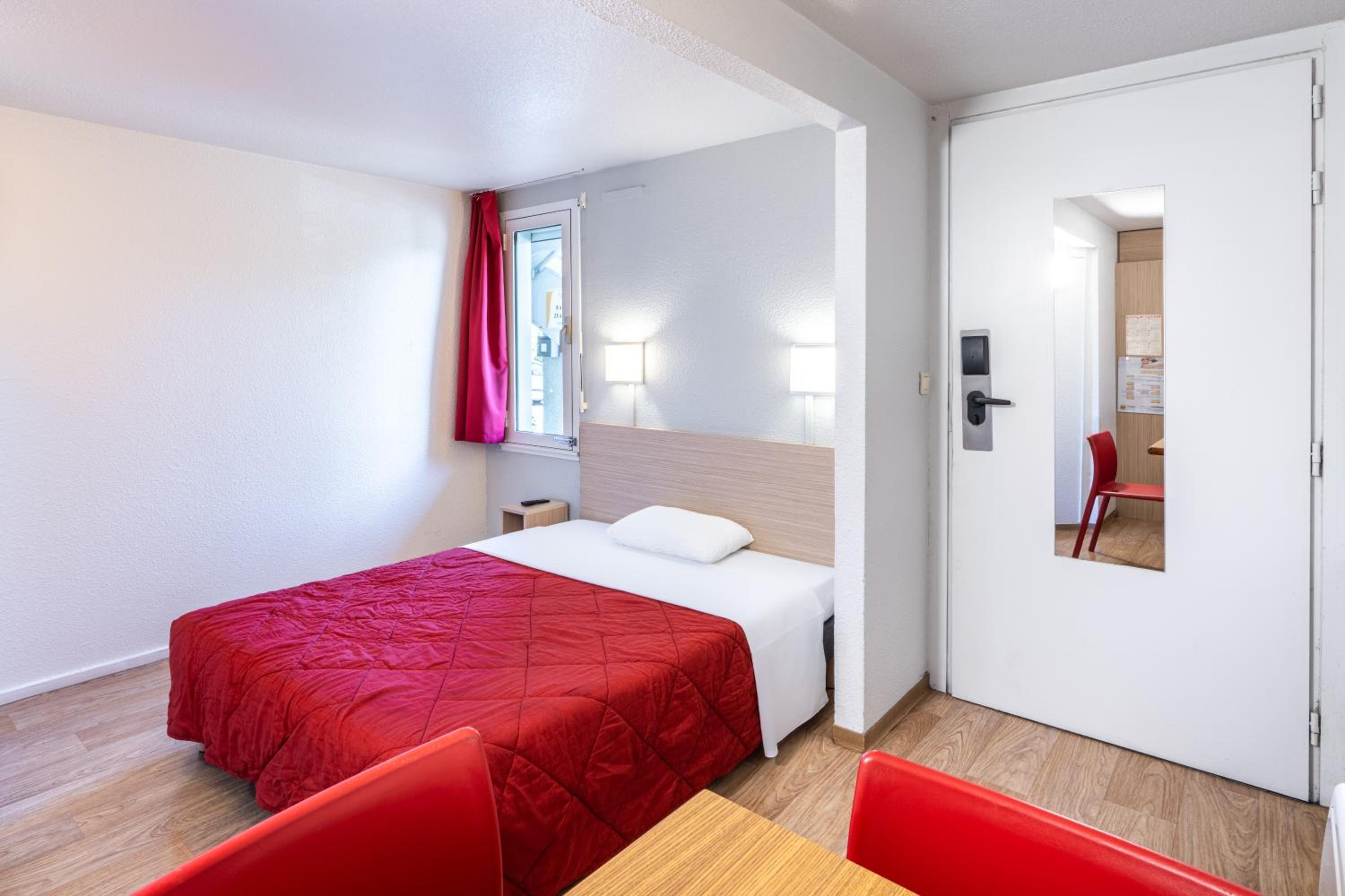 Double Room with 1 Double Bed - Photo 2