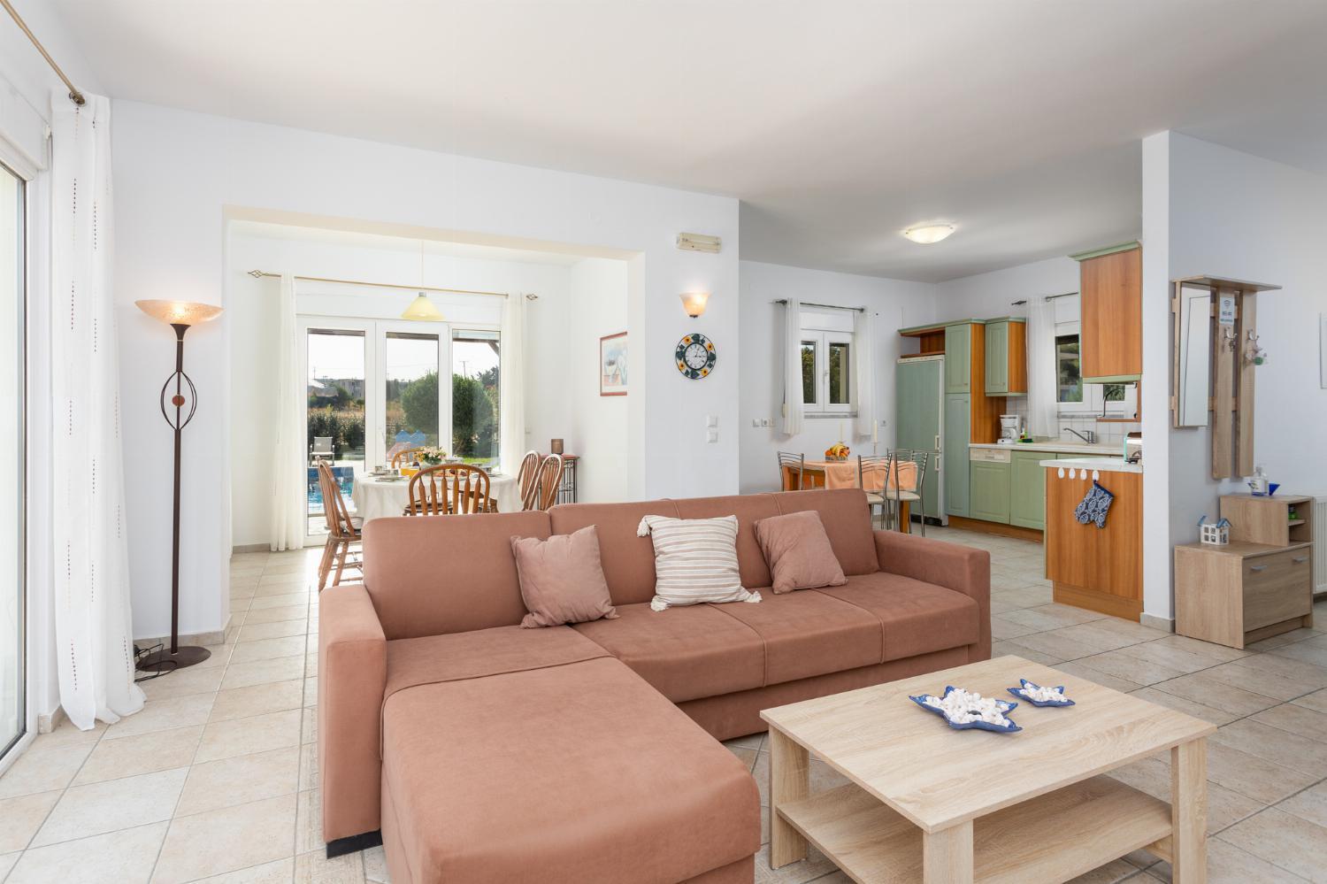 Villa photo 3