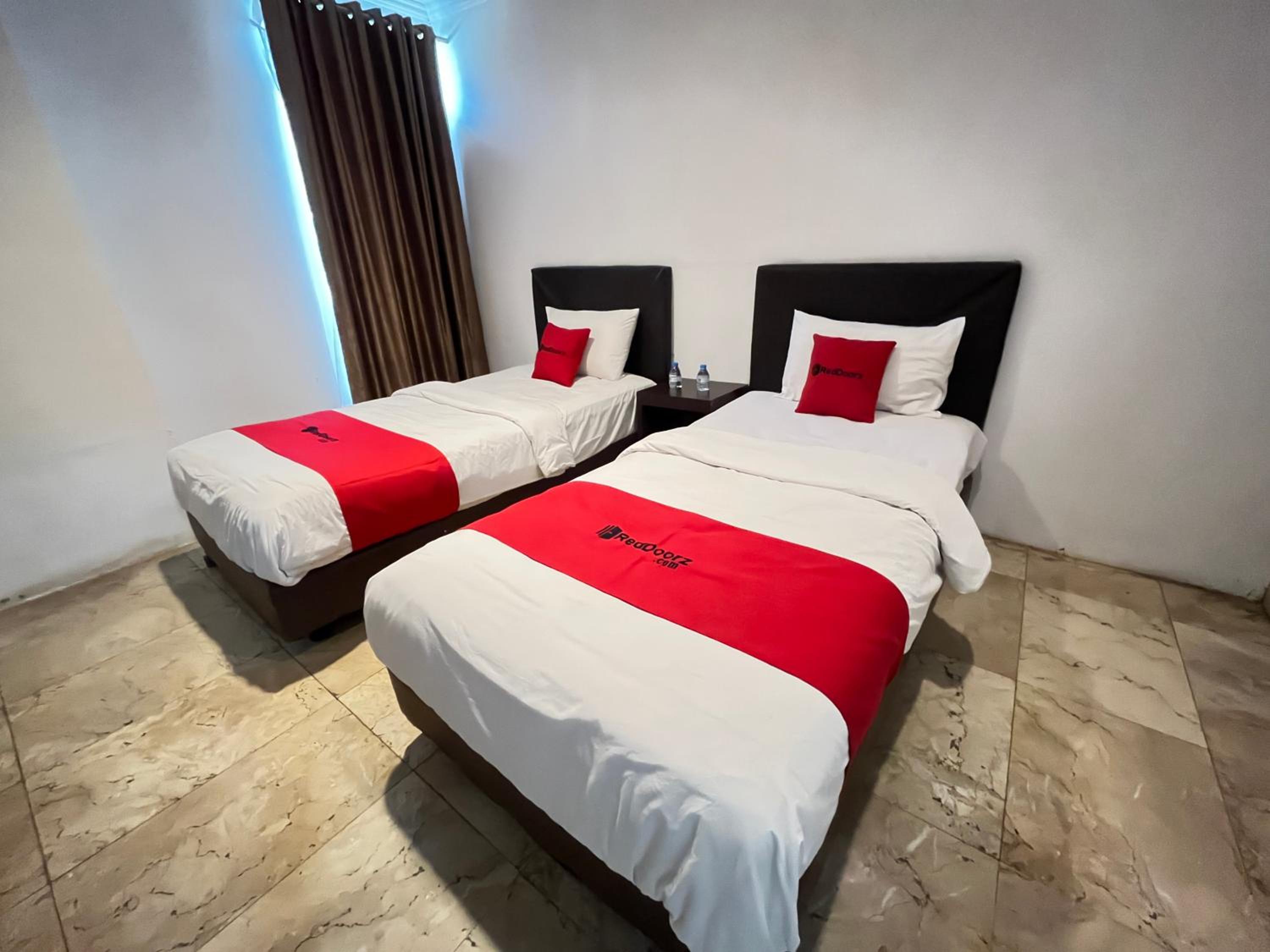 Standard Twin Room photo 3