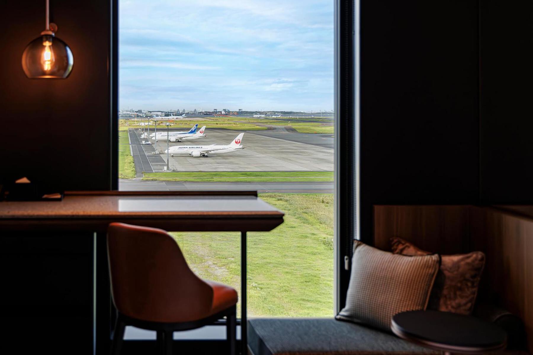 Standard Double Room - Airport Side (2 Adults) photo 2