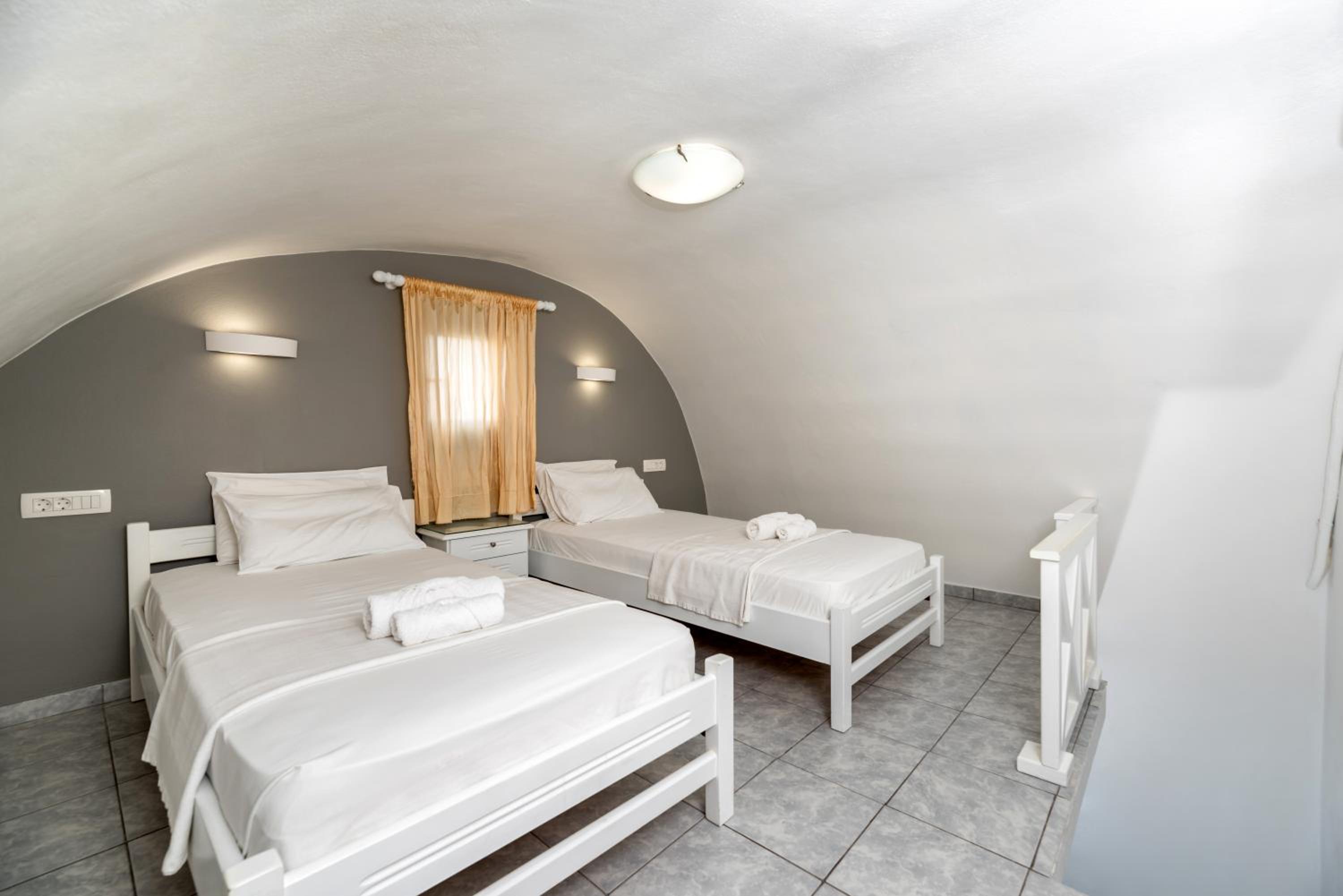 Deluxe Double or Twin Room - Photo 3