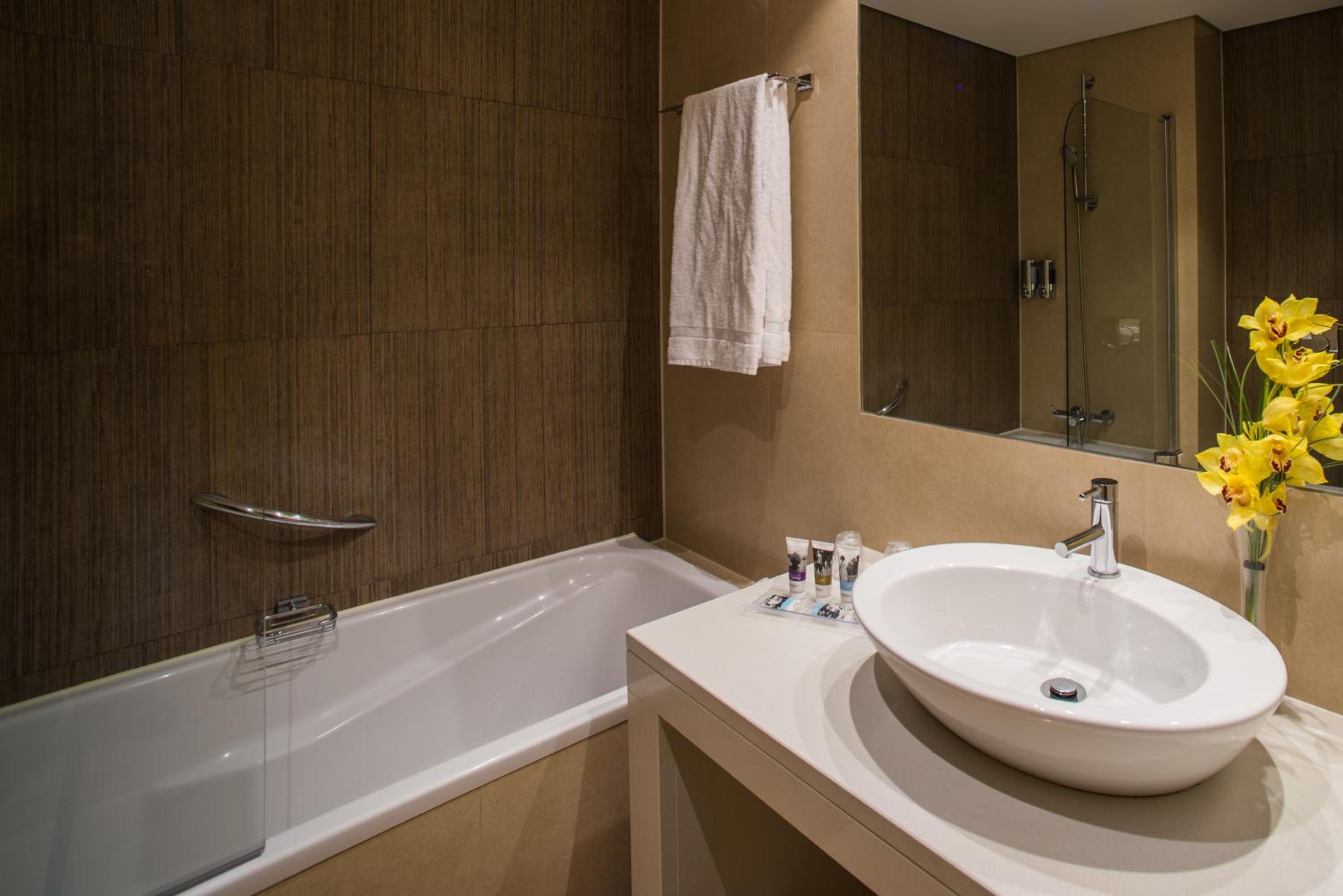 Superior Twin Room - Photo 7