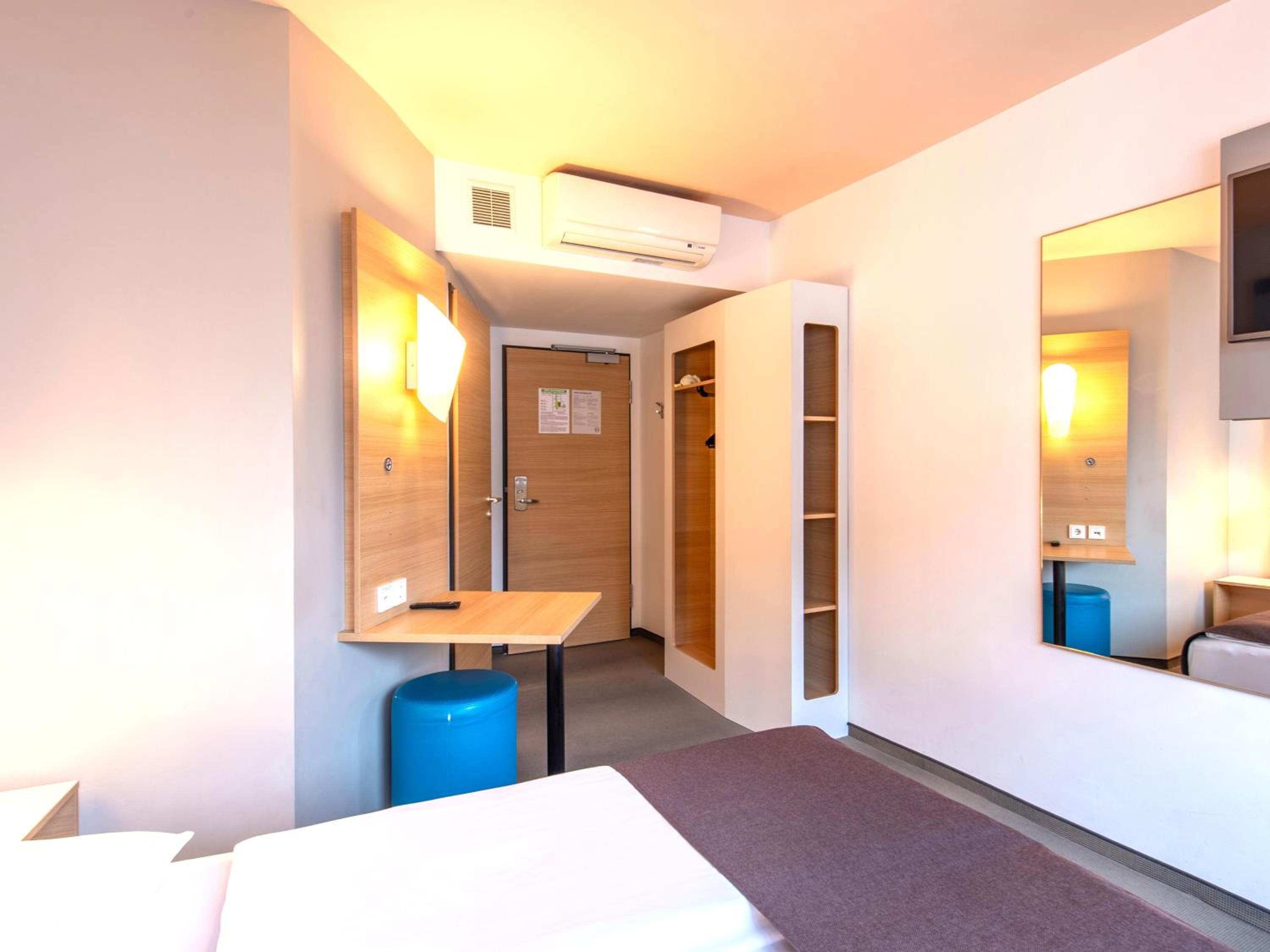 Double Room - Photo 5