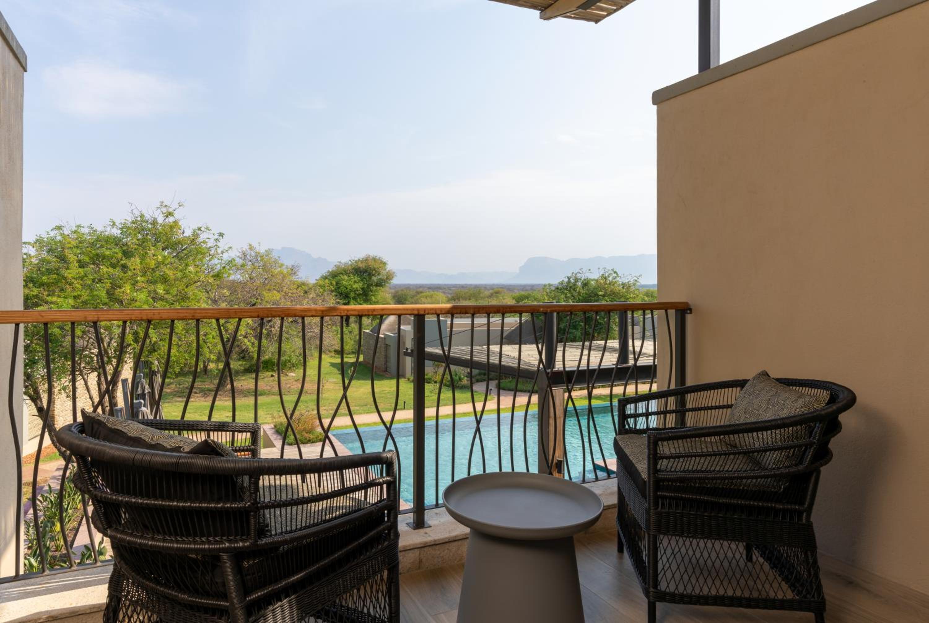 Standard Room with Drakensberg Mountain View - Photo 6