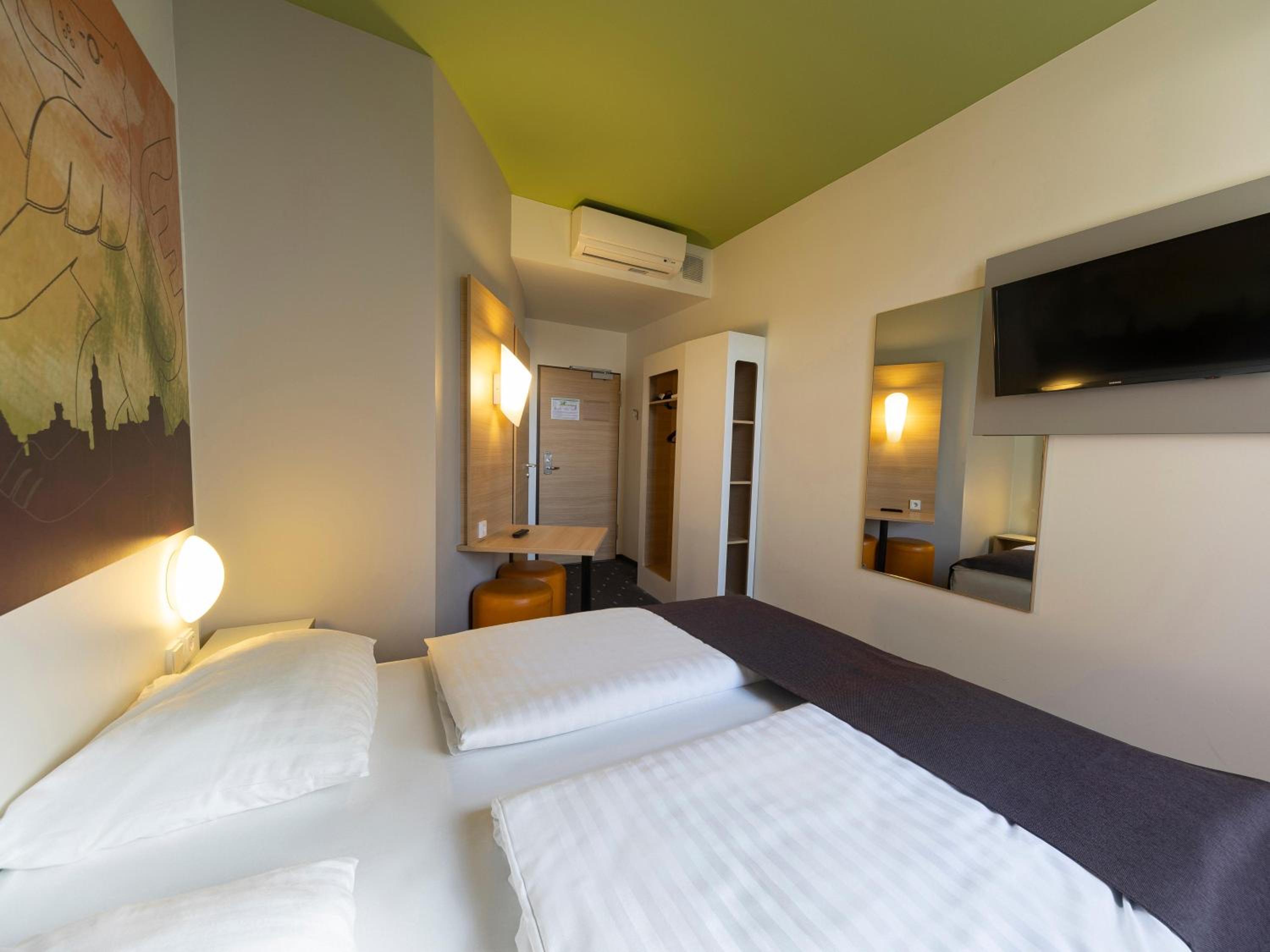 Double Room - Photo 2