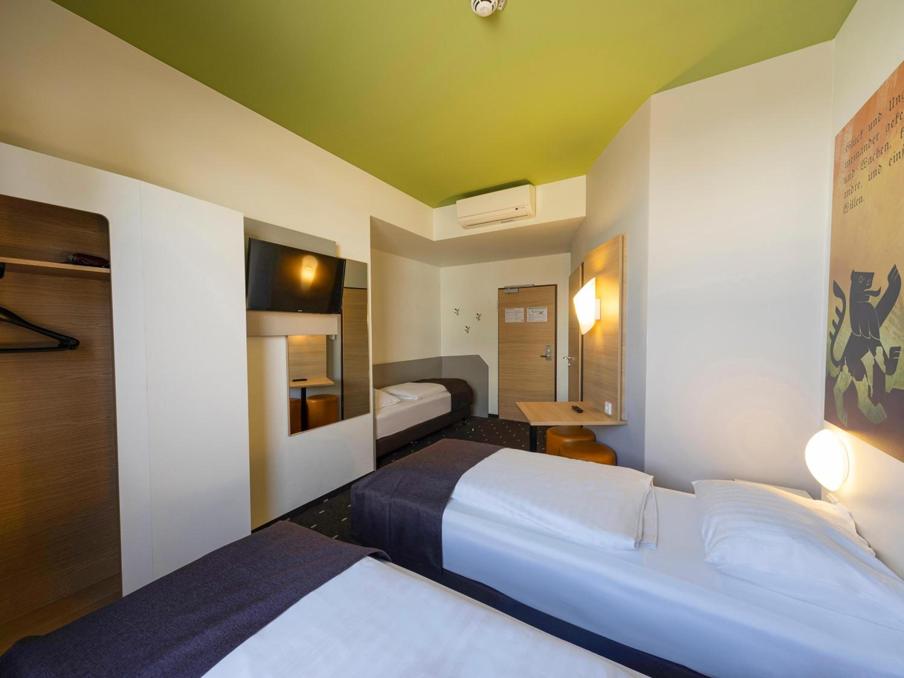 Triple Room - Photo 1