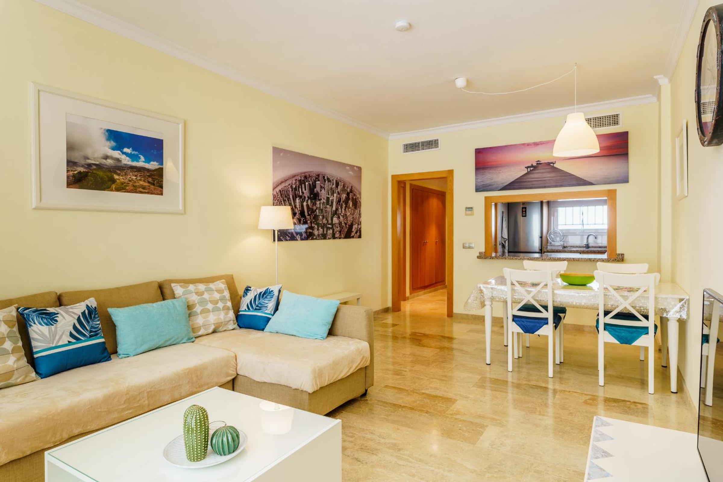 Apartamento con Balcón