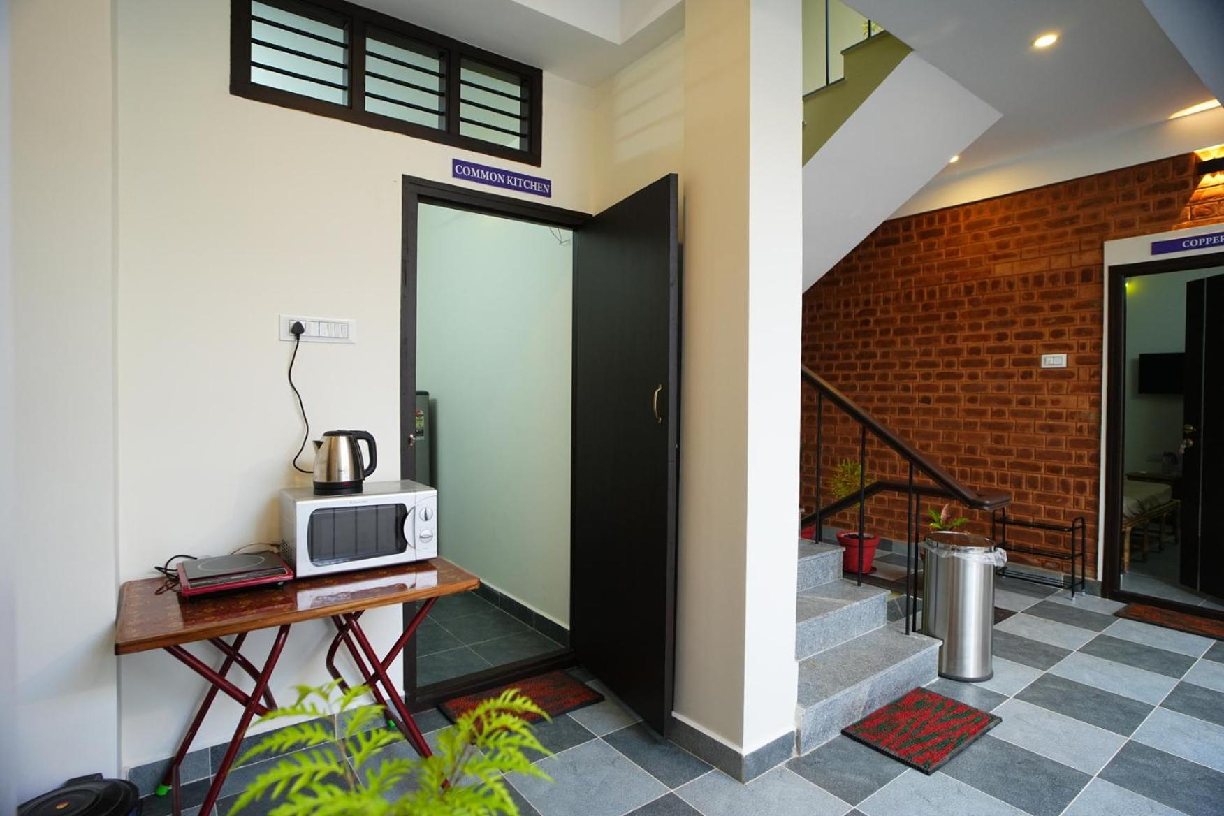 Family Room with Balcony photo 2