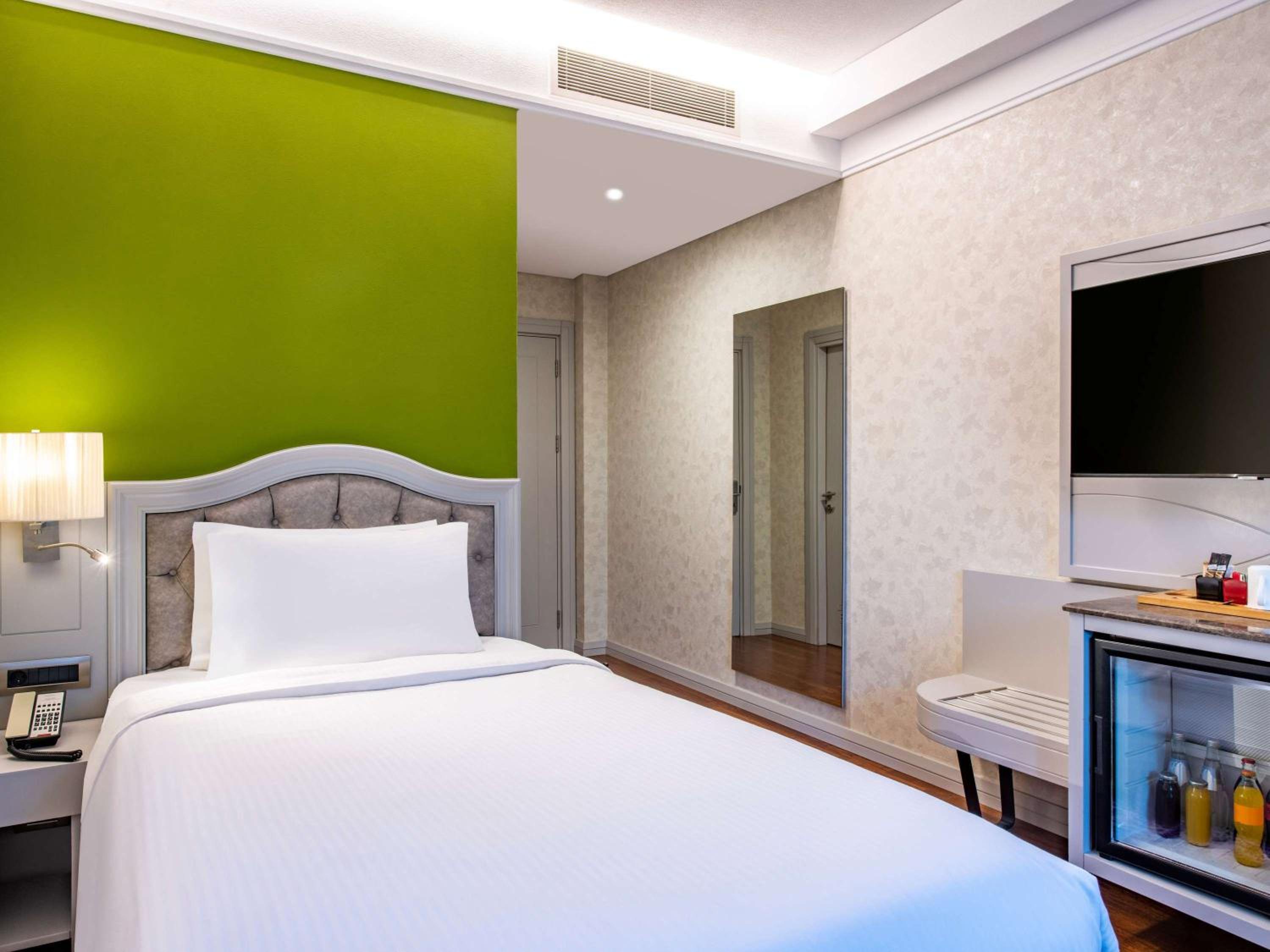 Standard Single Room - Non-Smoking photo 1