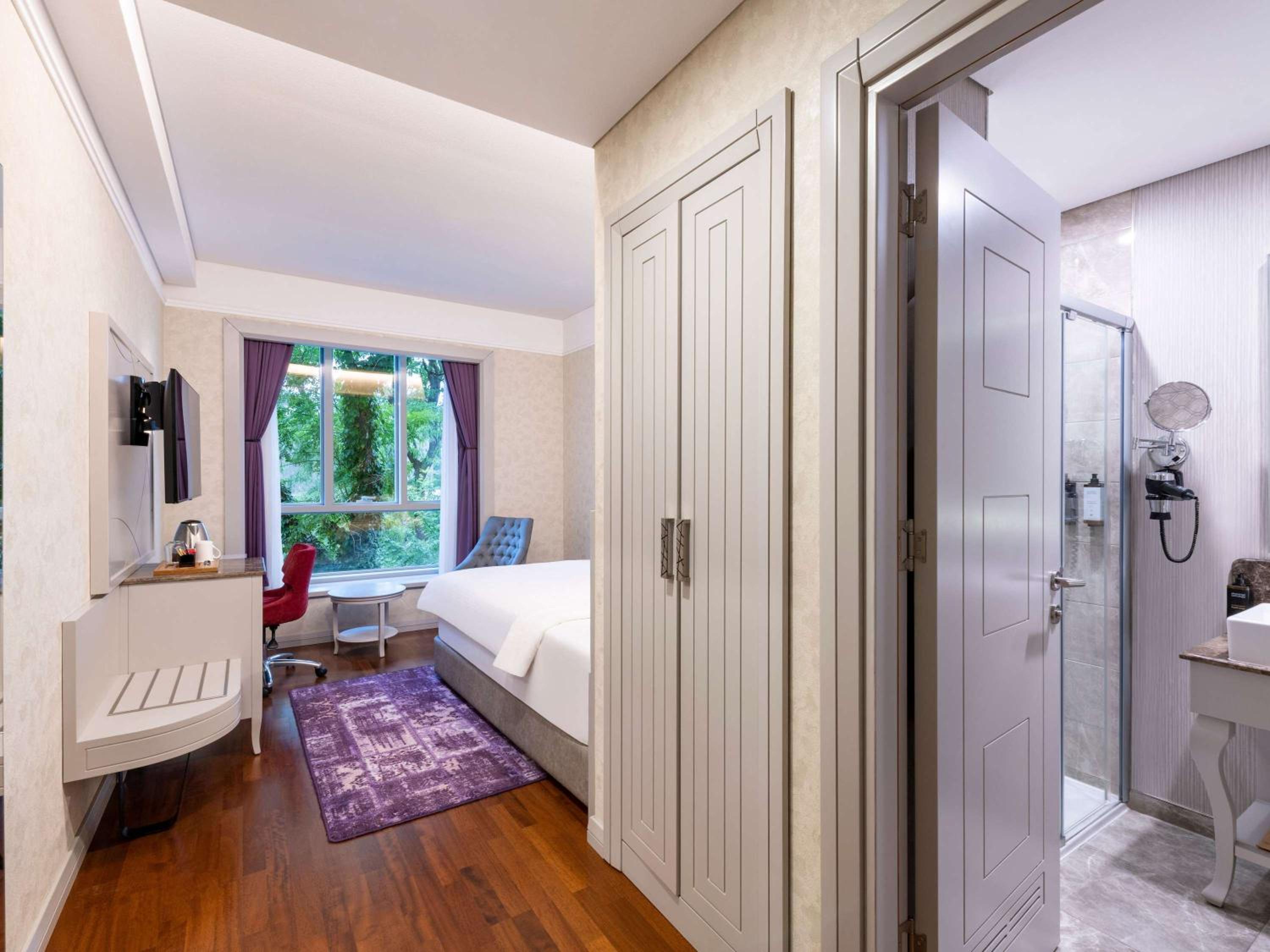 Standard Single Room - Non-Smoking photo 2