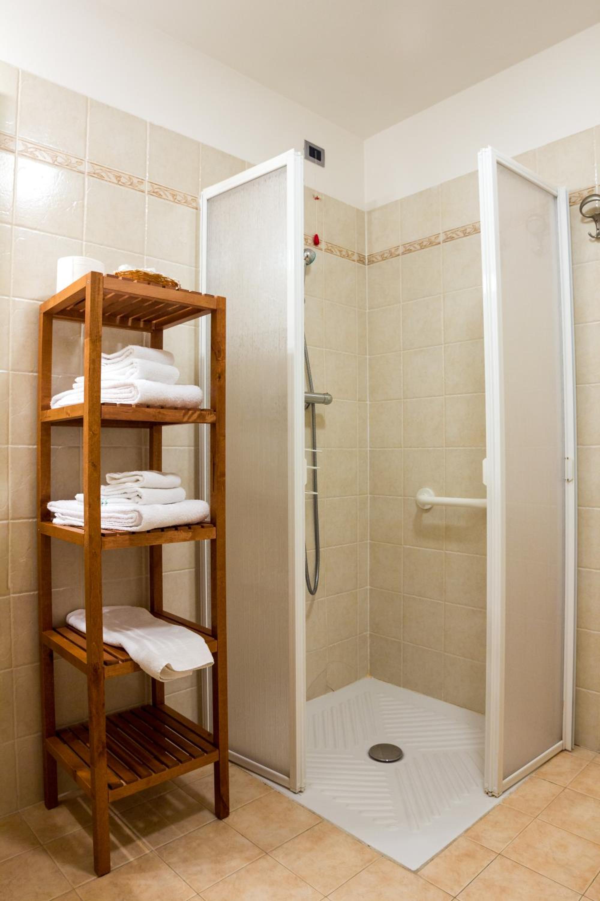 Triple Room - Photo 7