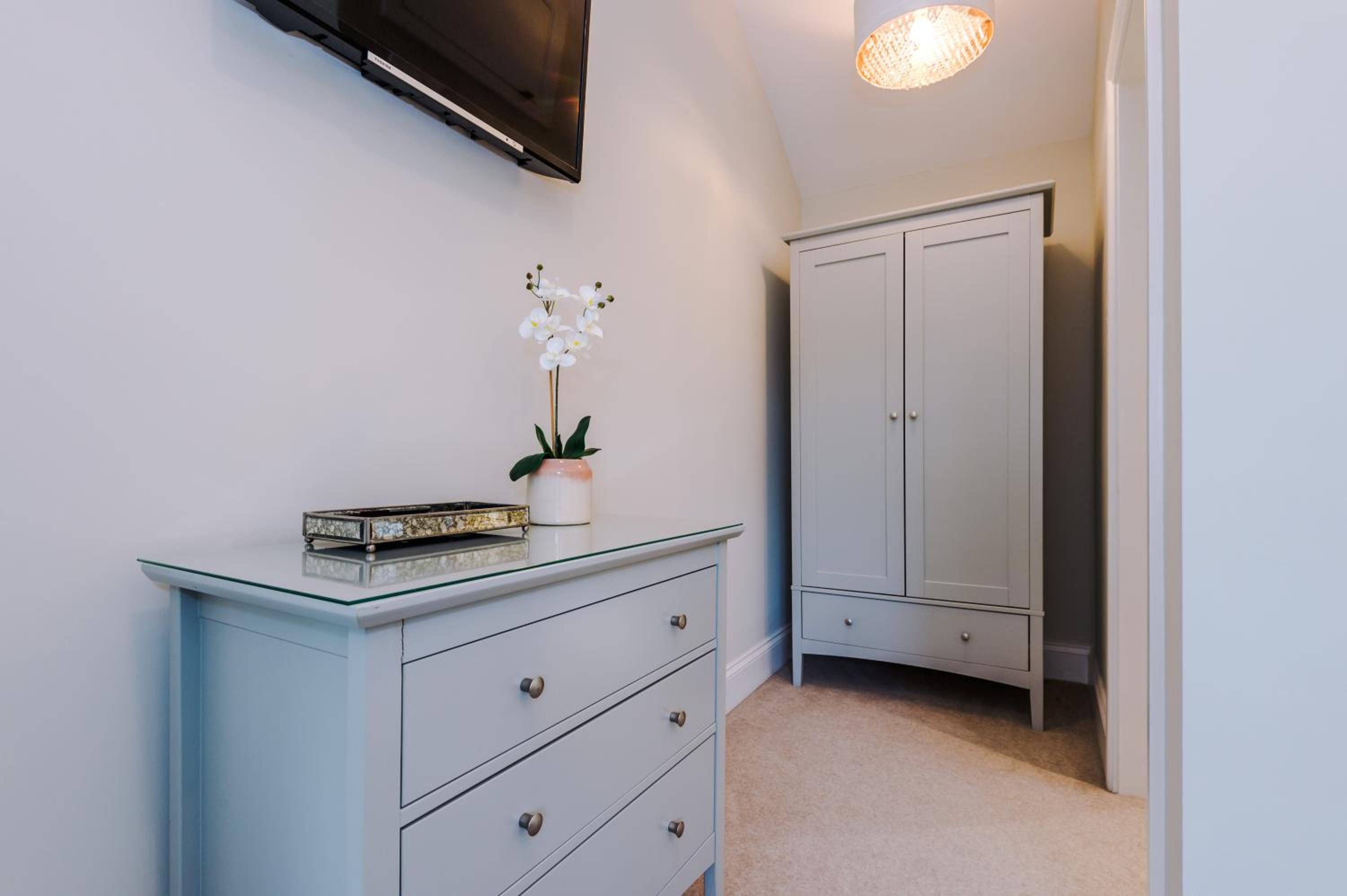 One-Bedroom House photo 2