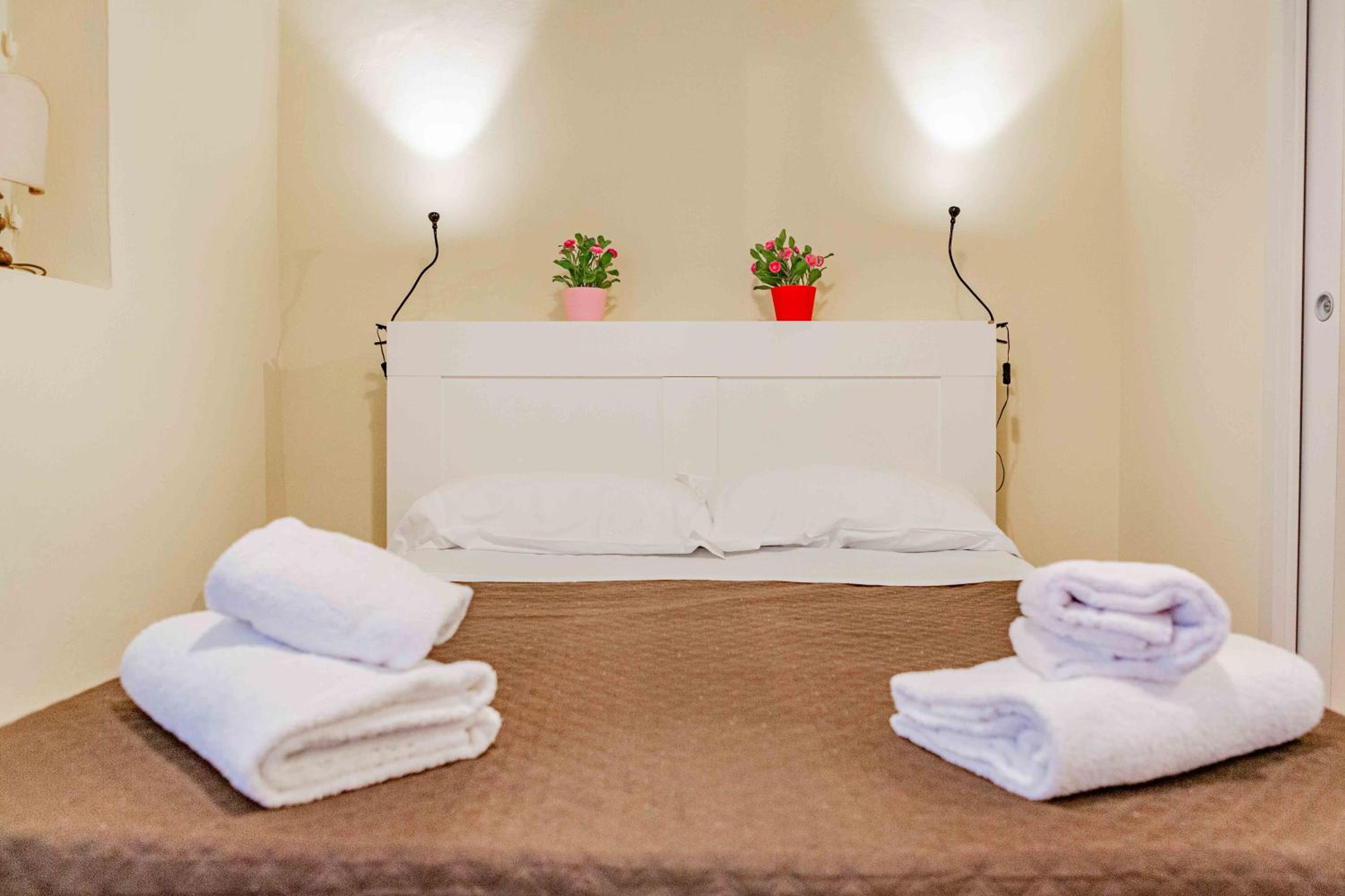 Small Double Room photo 2