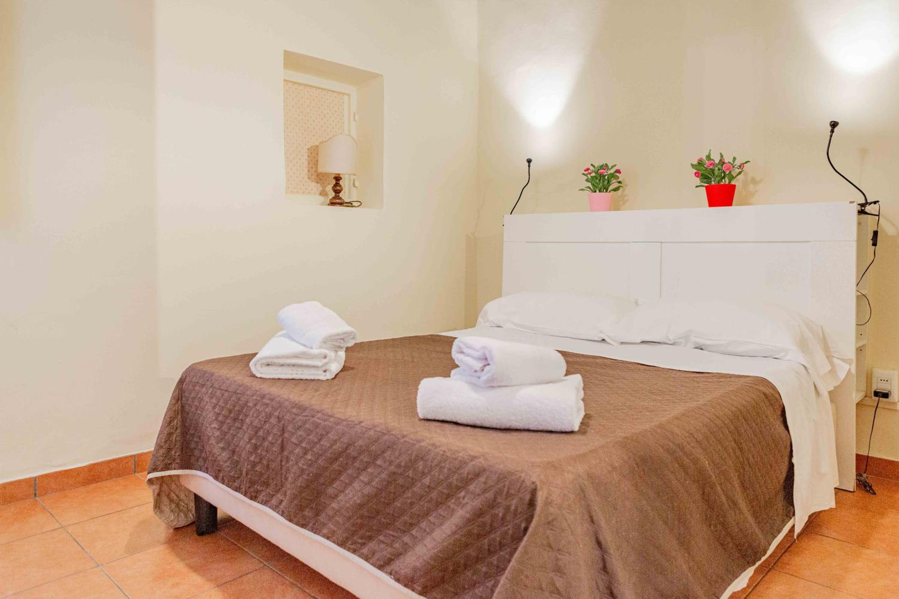Small Double Room photo 1