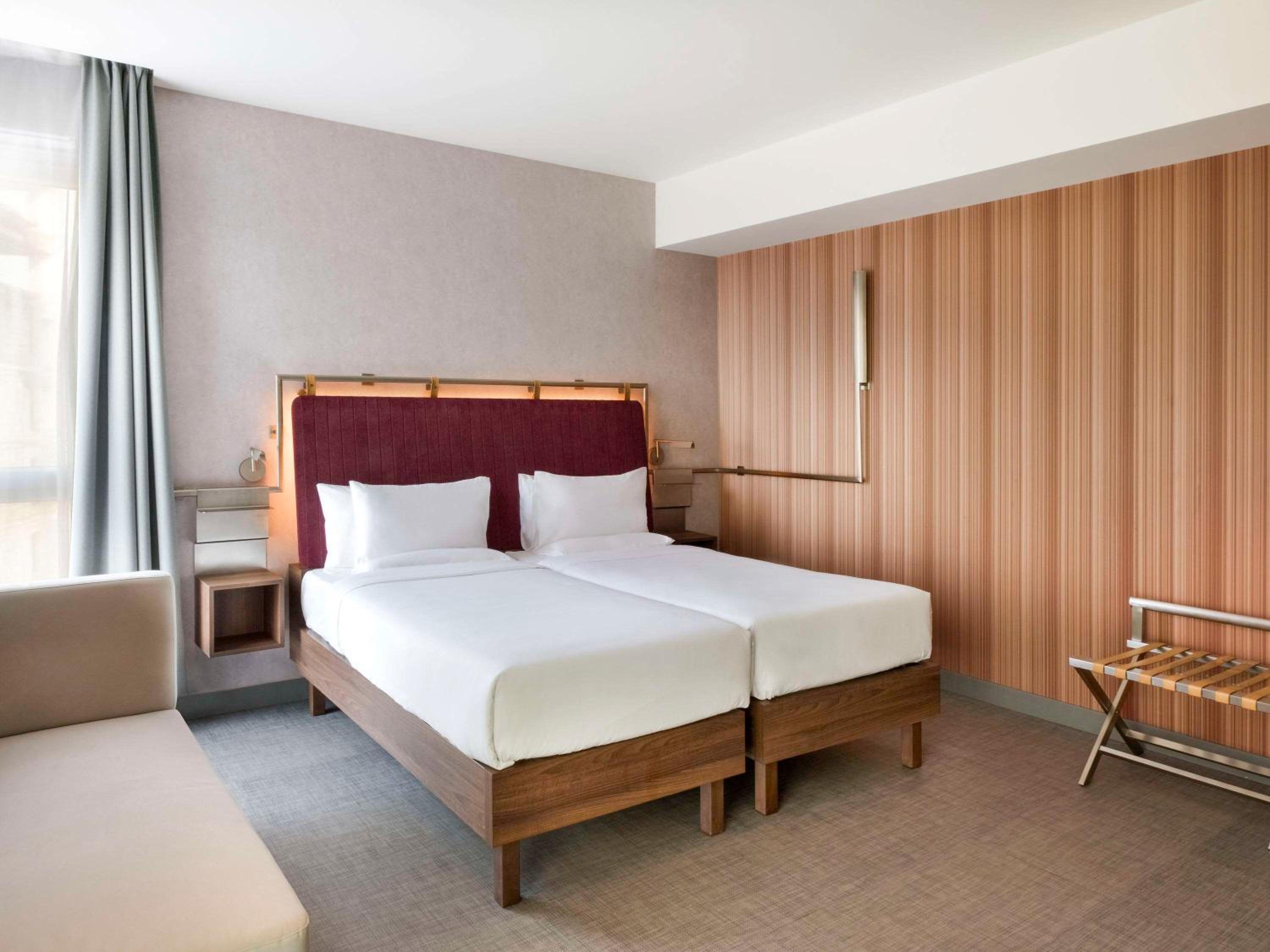 Standard Twin Room - Photo 8