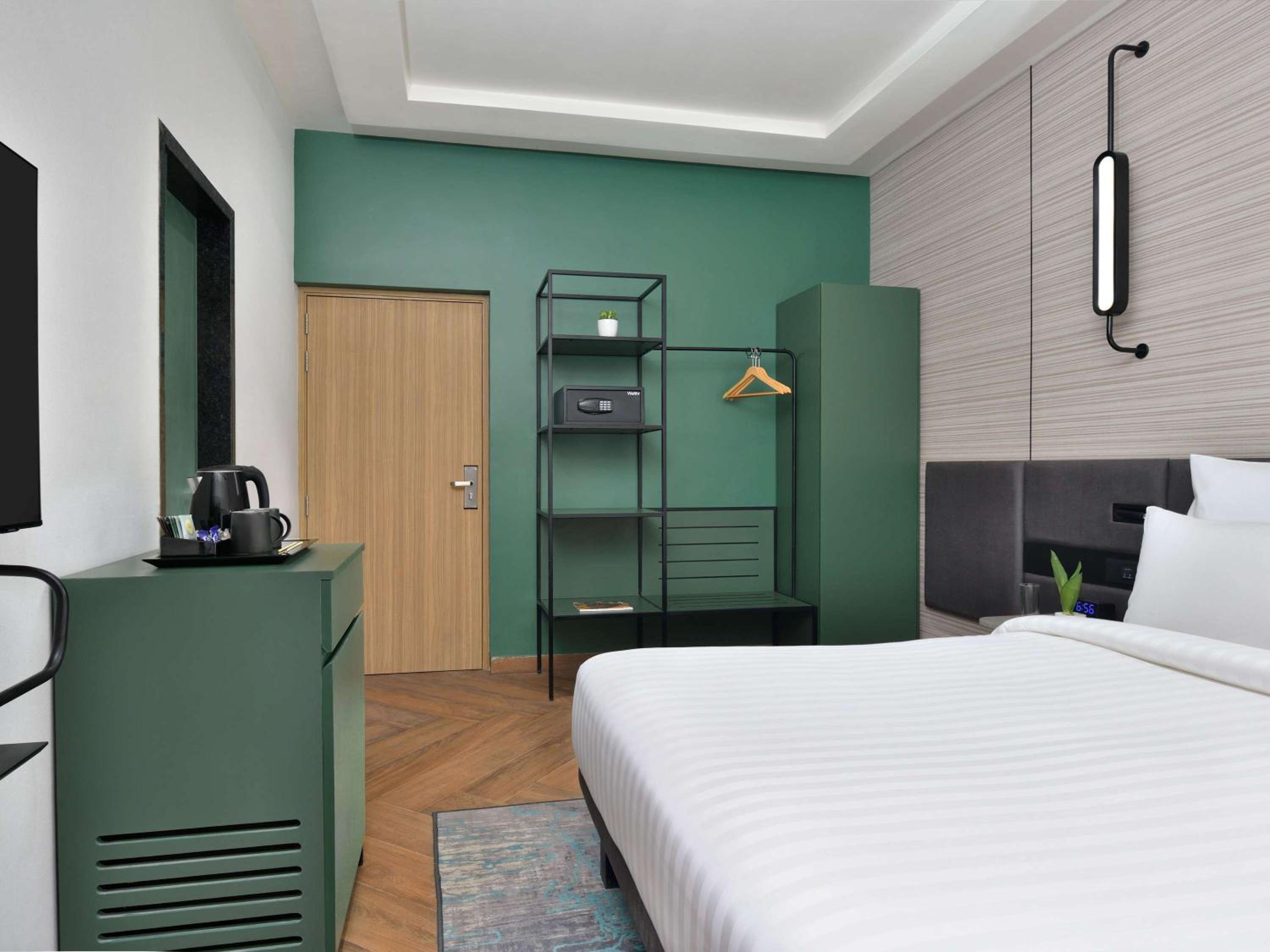 Standard Room: 10% Discount on Food & Beverage | 20% Discount on One Spa | Complimentary Welcome Drink | Happy Hours Offer - Buy 2 Get 1 Free on Alcoholic Beverages and Soft Beverages - Photo 5