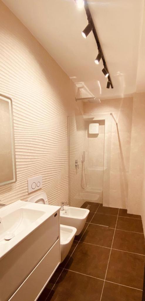 Deluxe Double Room with Shower photo 3