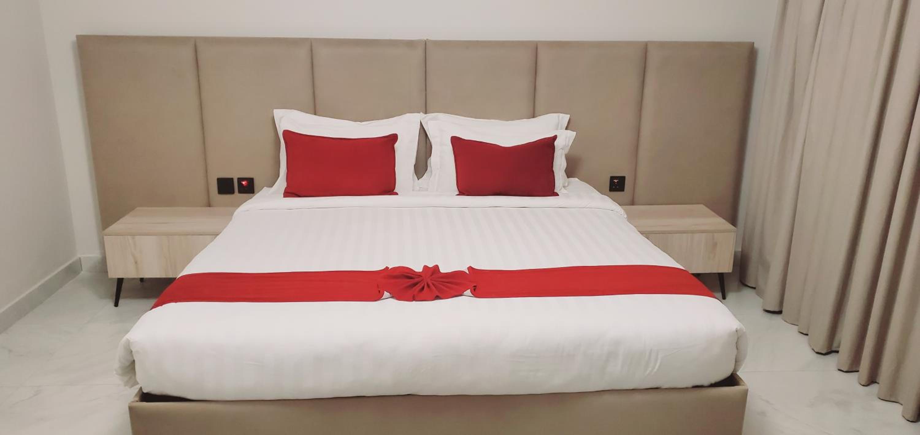 Standard Double Room - Photo 9