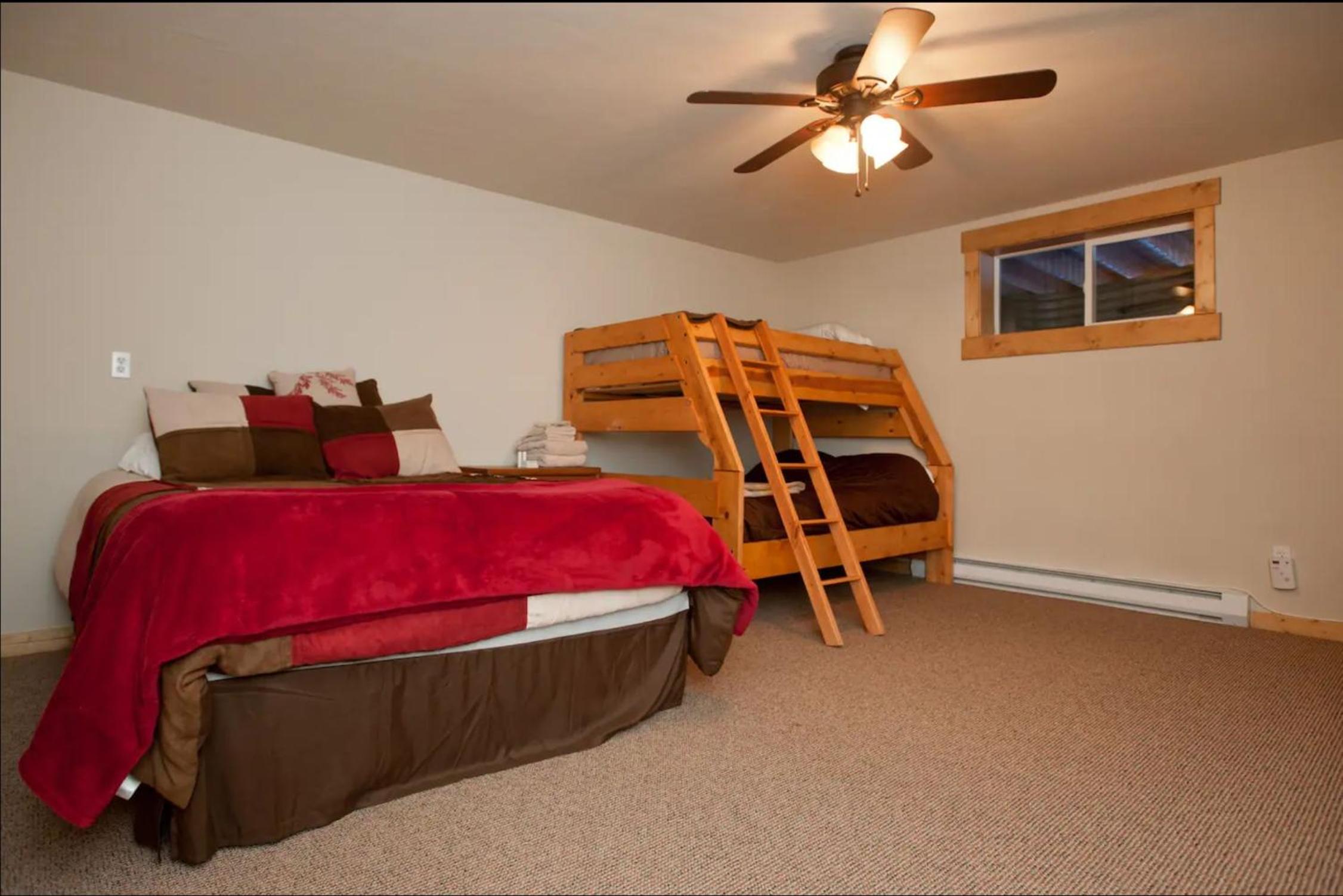 Double Room With Private Bathroom photo 1