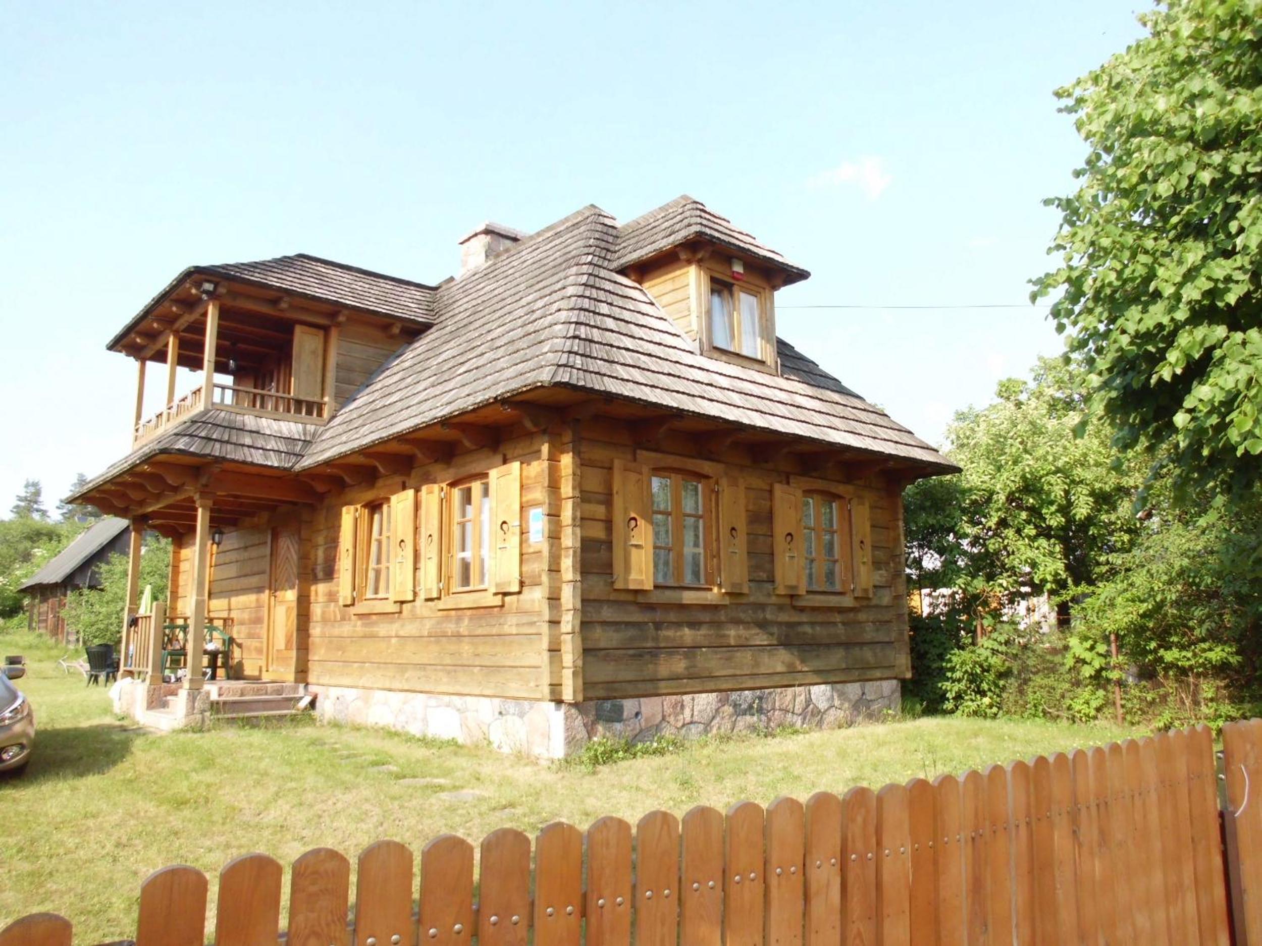 Three-Bedroom House photo 3