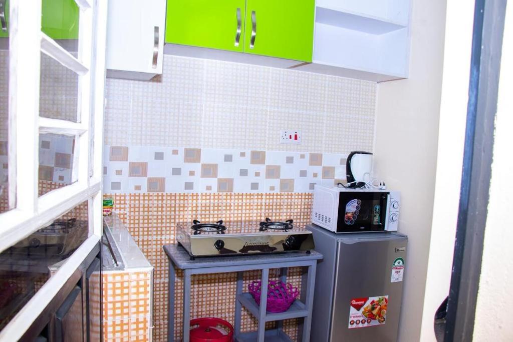 One-Bedroom Apartment - Photo 6
