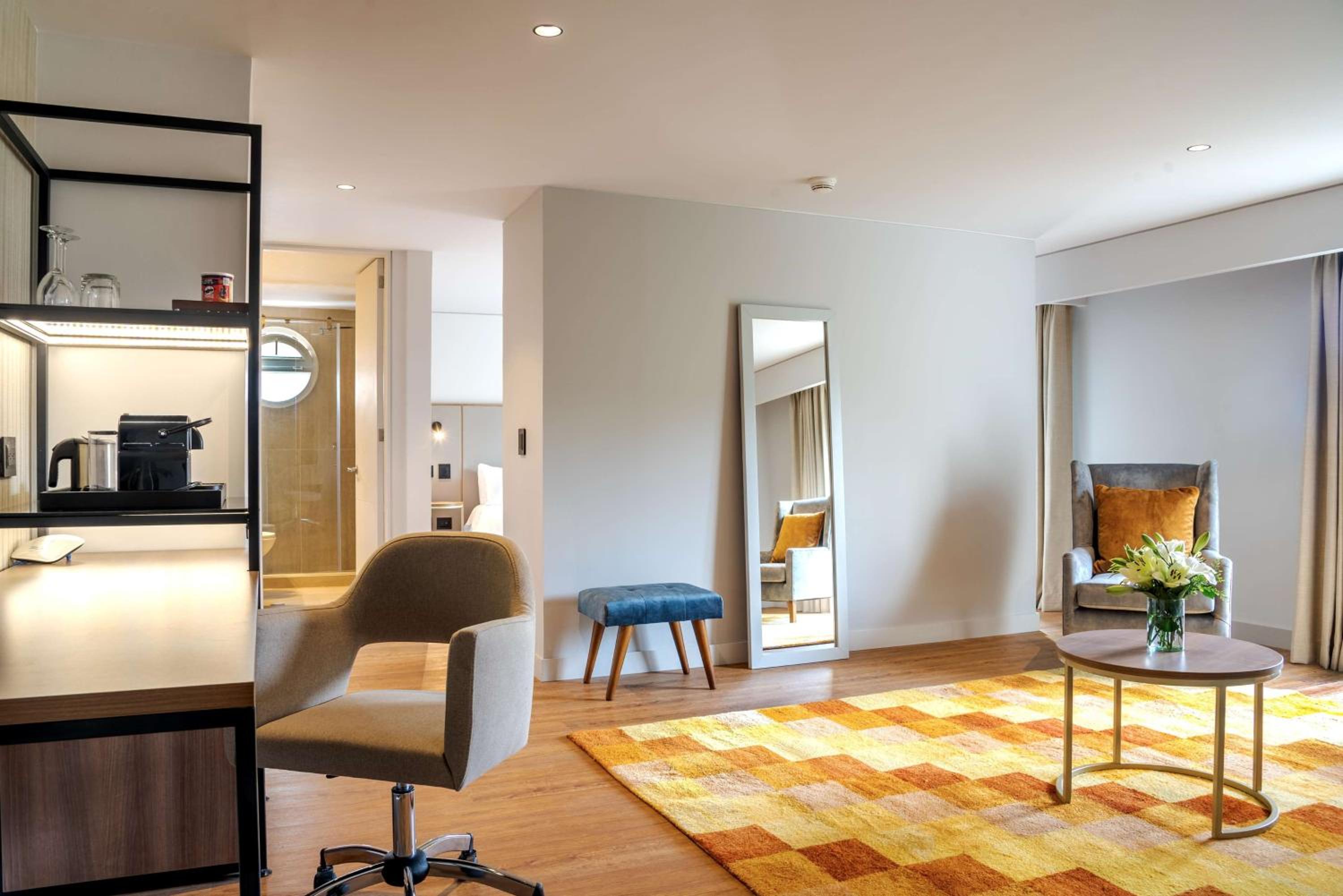 Family Room (2 Adults + 2 Children) - Photo 6