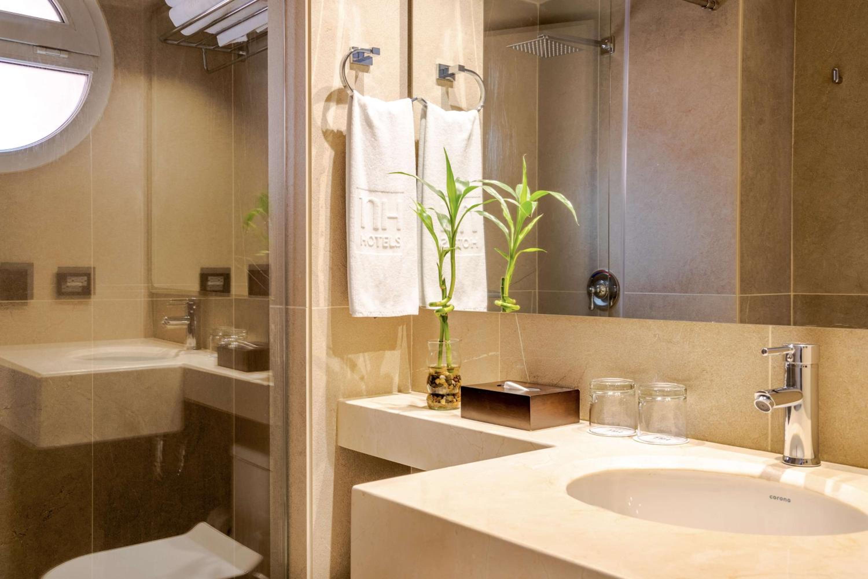 Standard Double or Twin Room photo 2