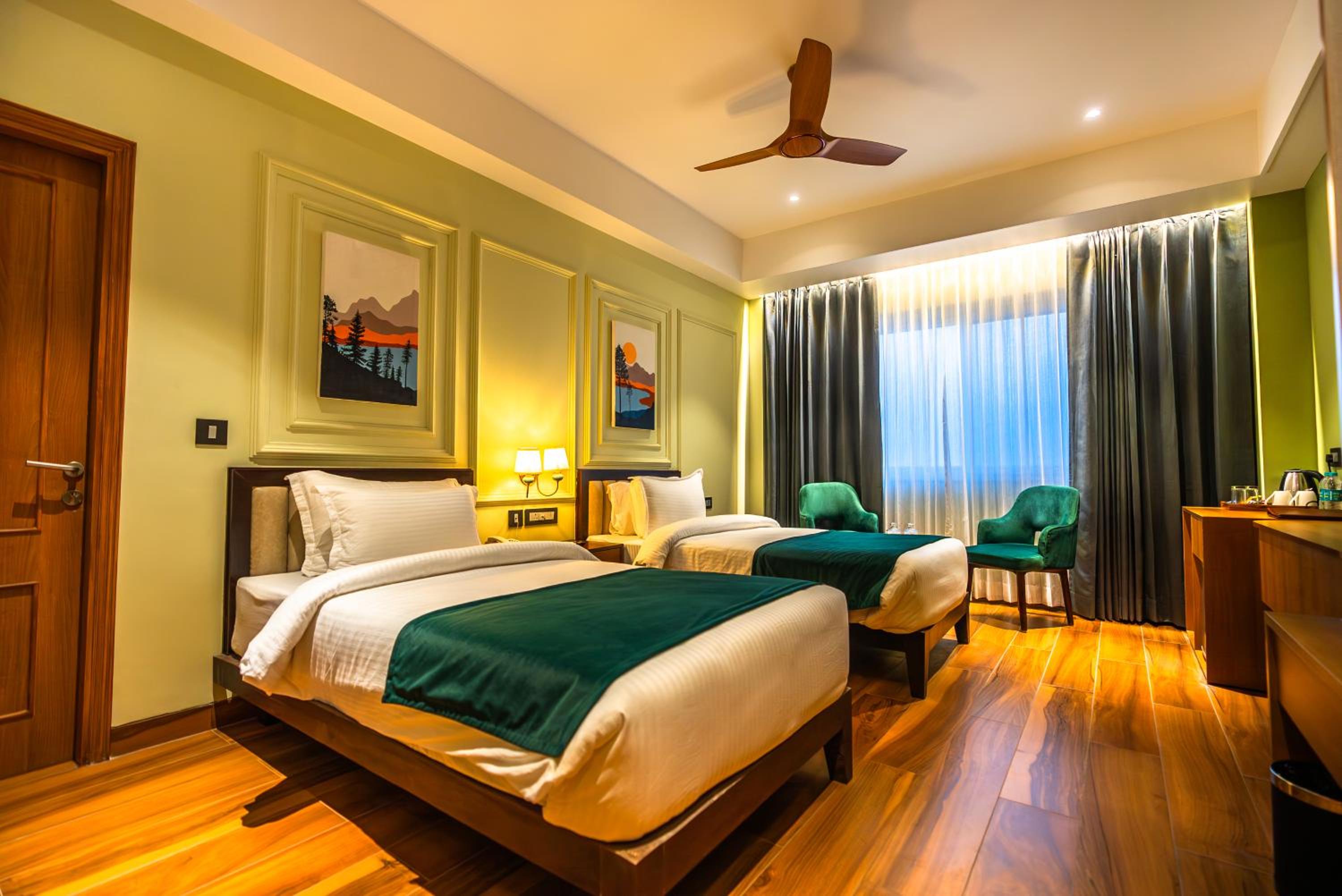 Deluxe Room - Photo 6
