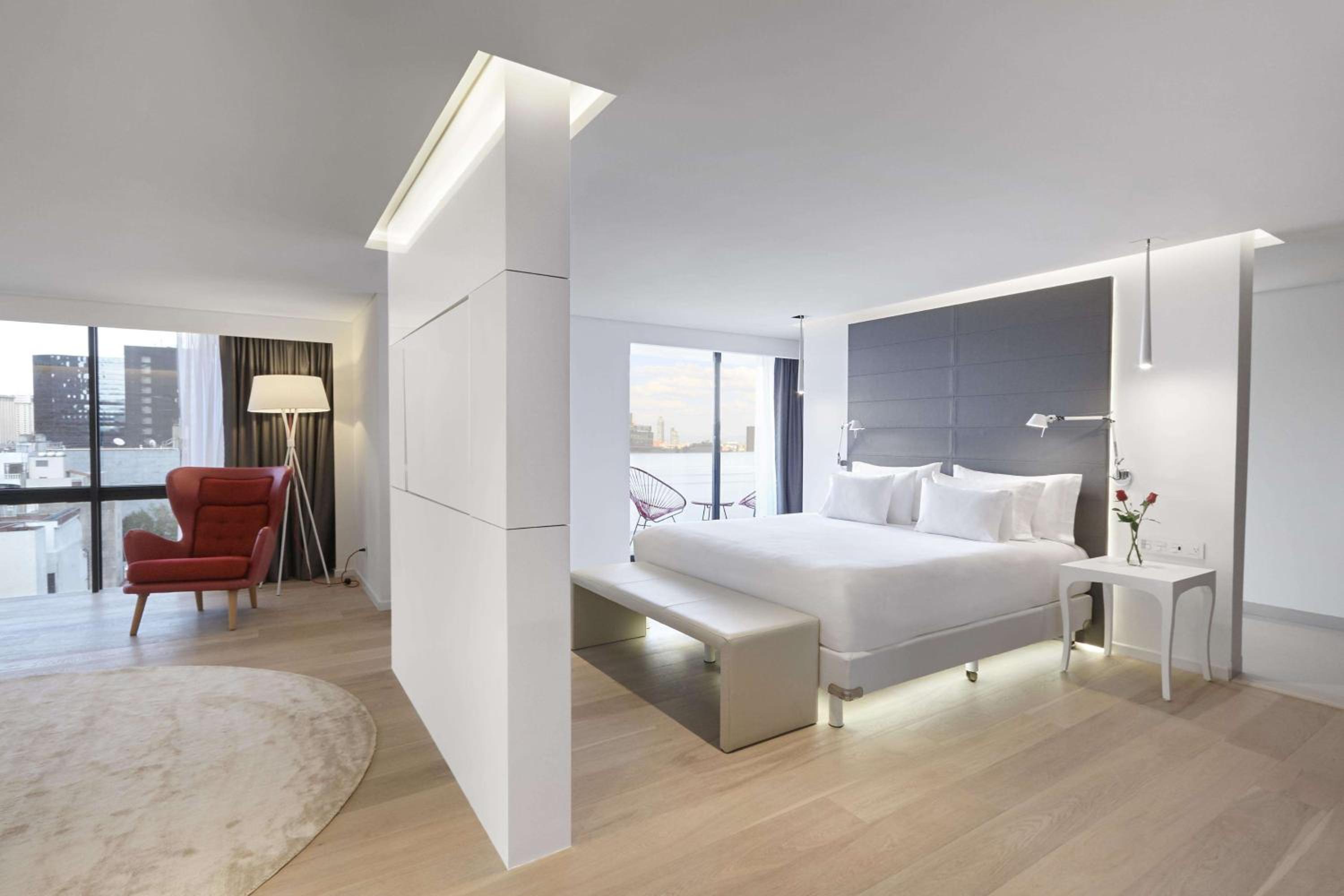 Suite with View and Terrace - Photo 1