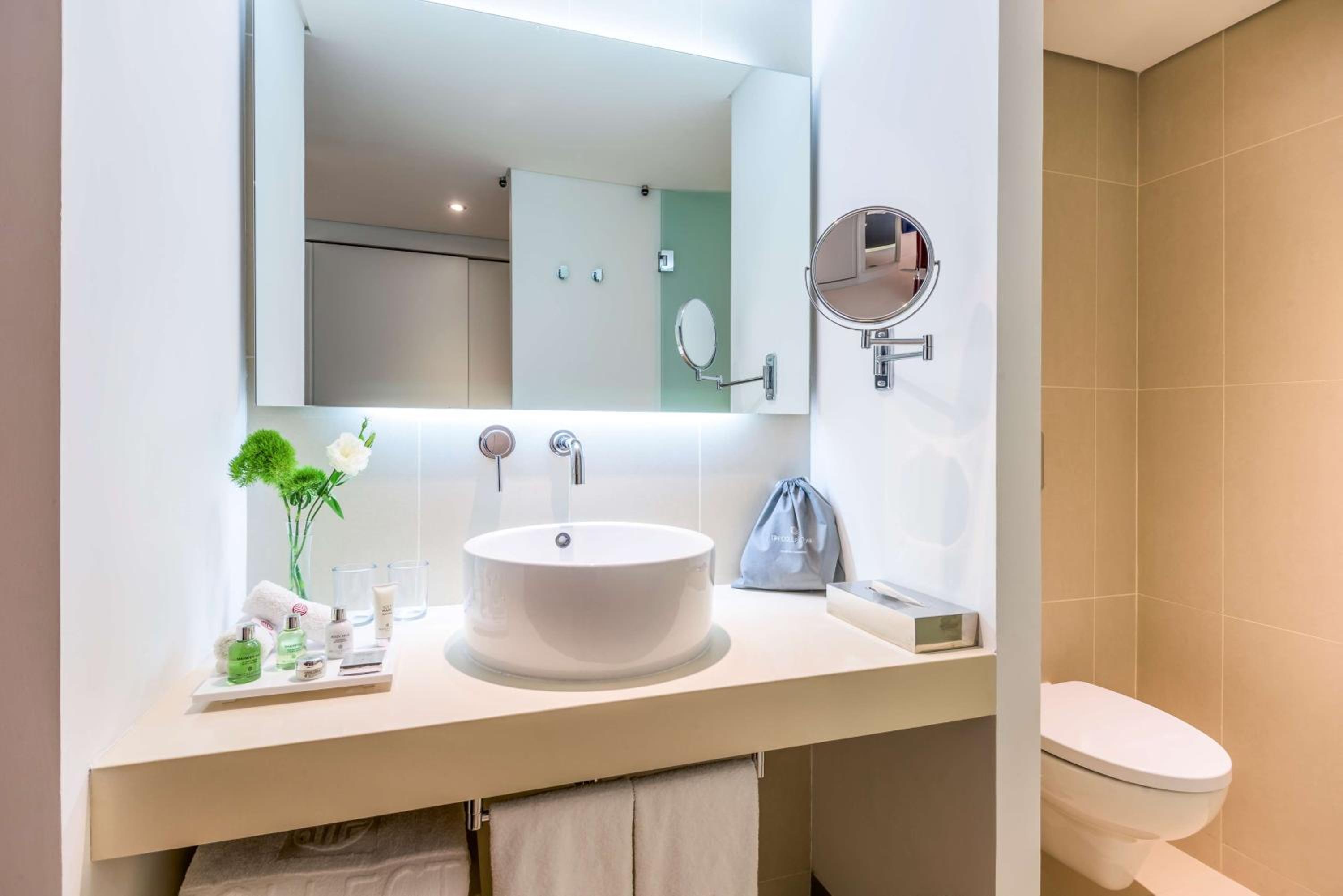 Premium Double or Twin Room - Photo 3