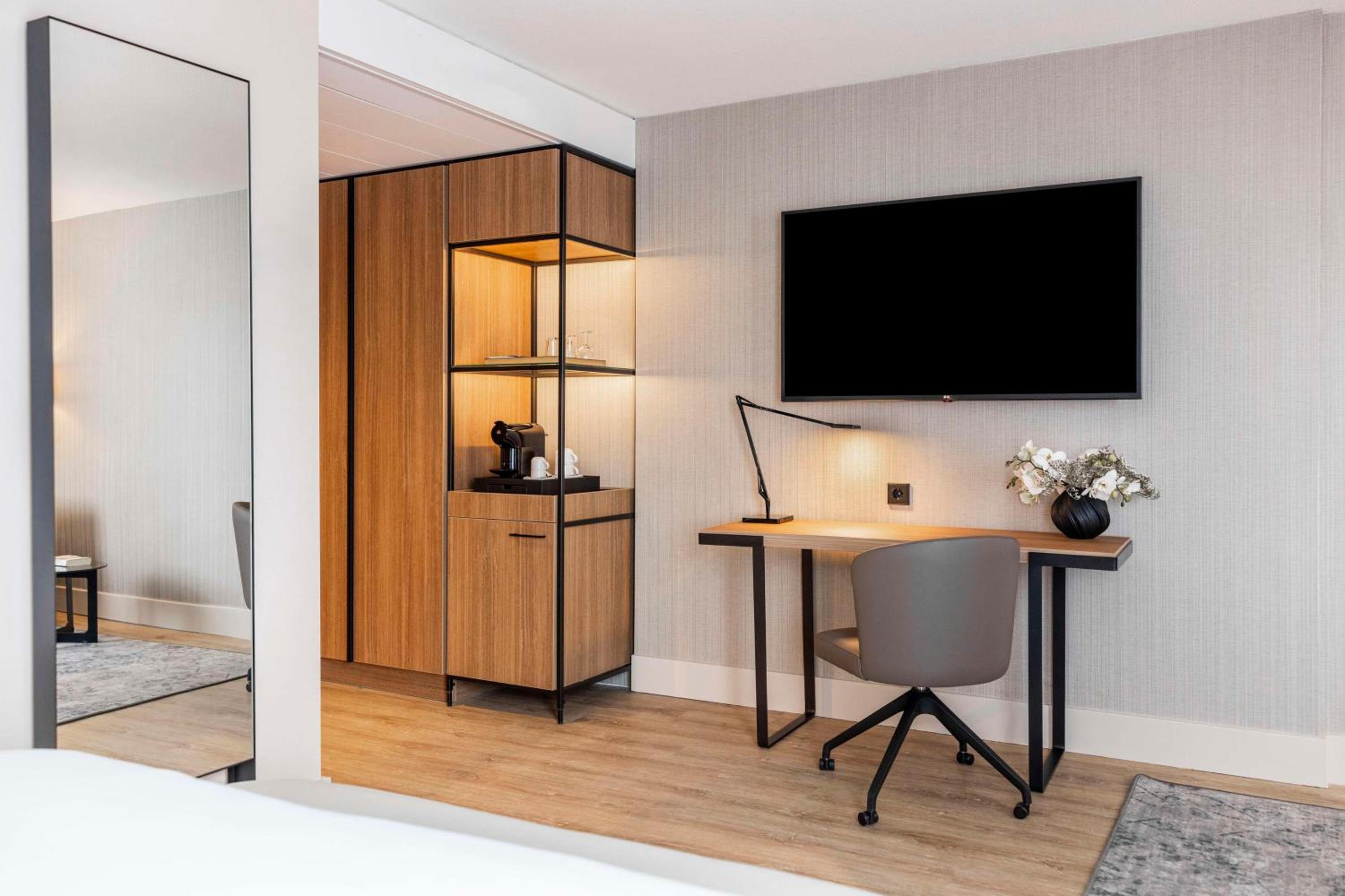Superior Double or Twin Room with Extra Bed (3 Adults)