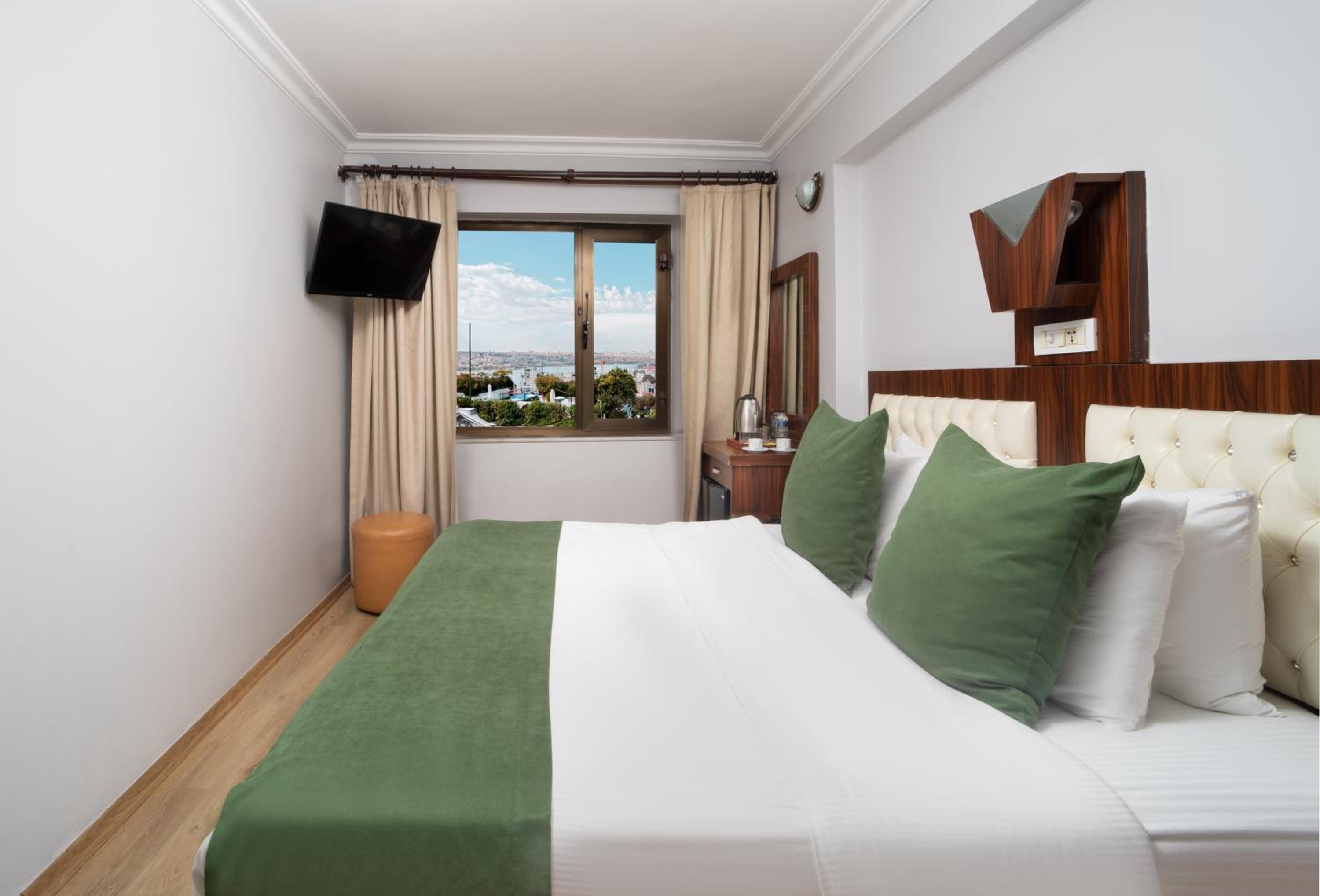 Superior Double or Twin Room with Sea View photo 2