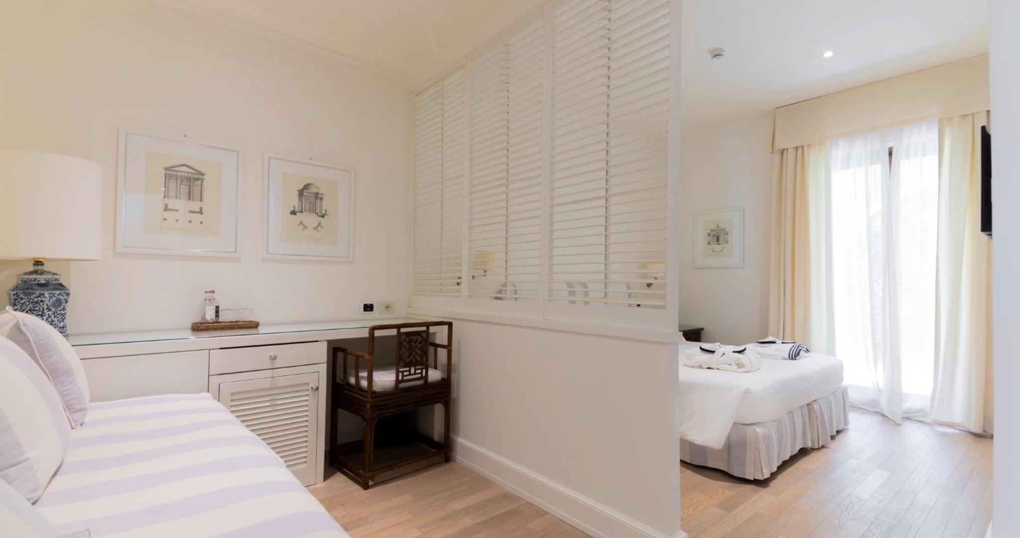 Deluxe Triple Room