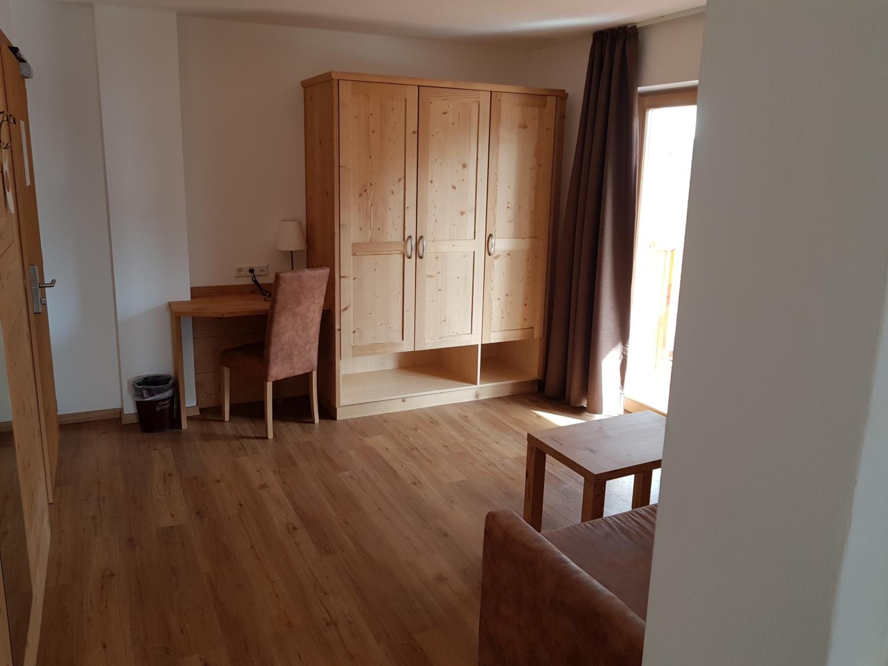 Junior Suite with Balcony photo 2