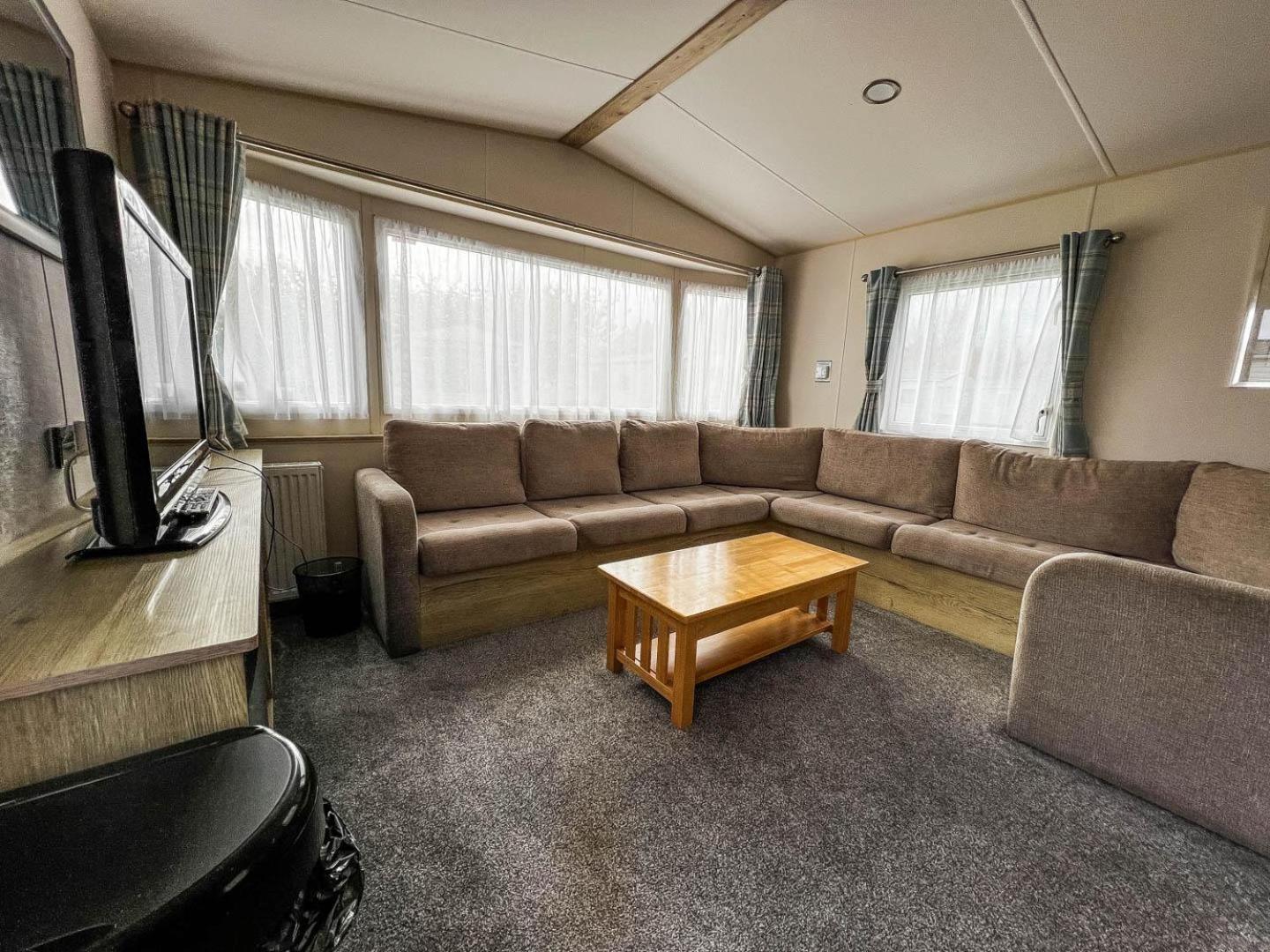 Mobile Home photo 2