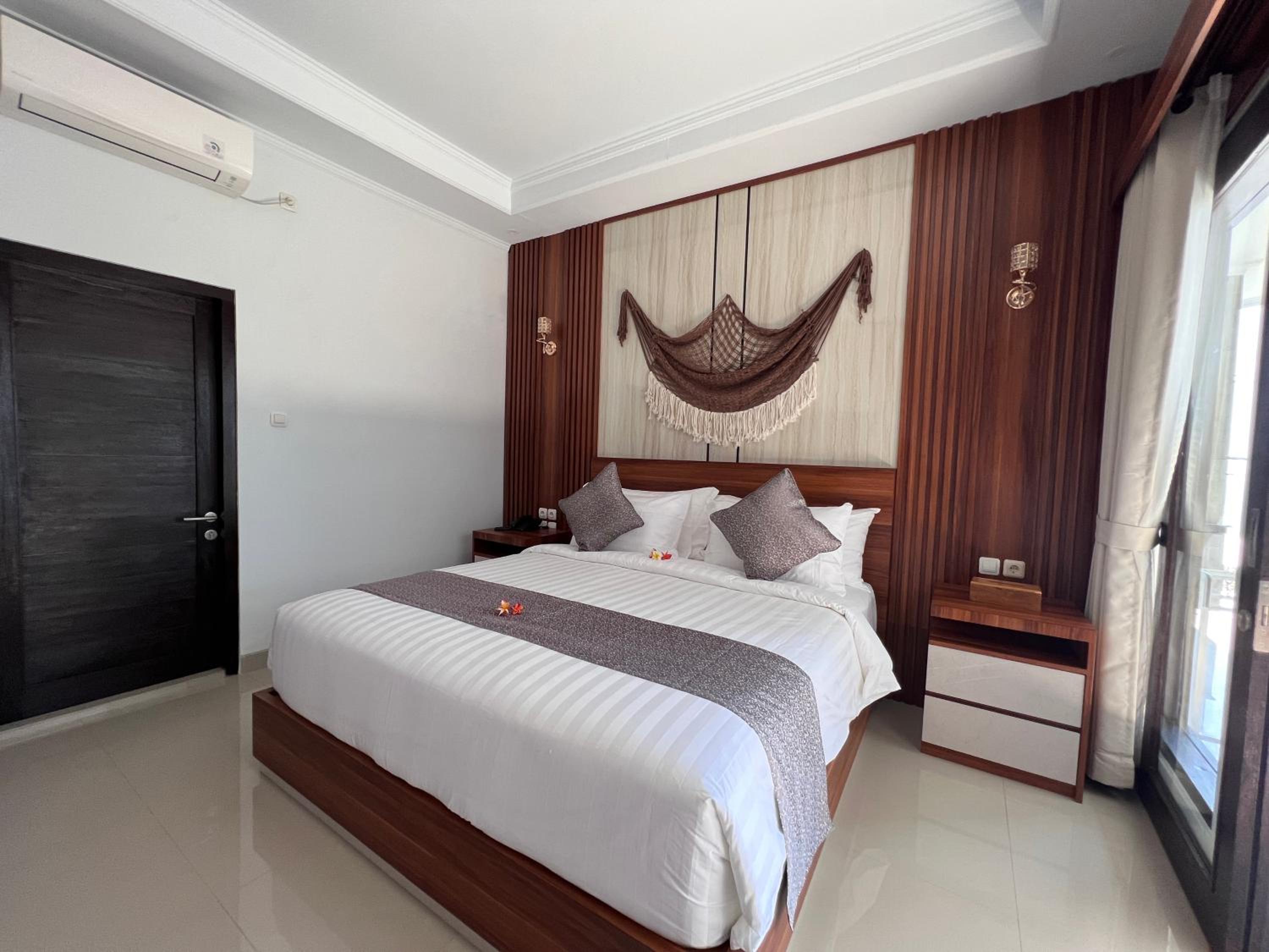 Deluxe Double Room - Free Shuttle to Banjar Nyuh Harbor (1 Way) - Photo 9