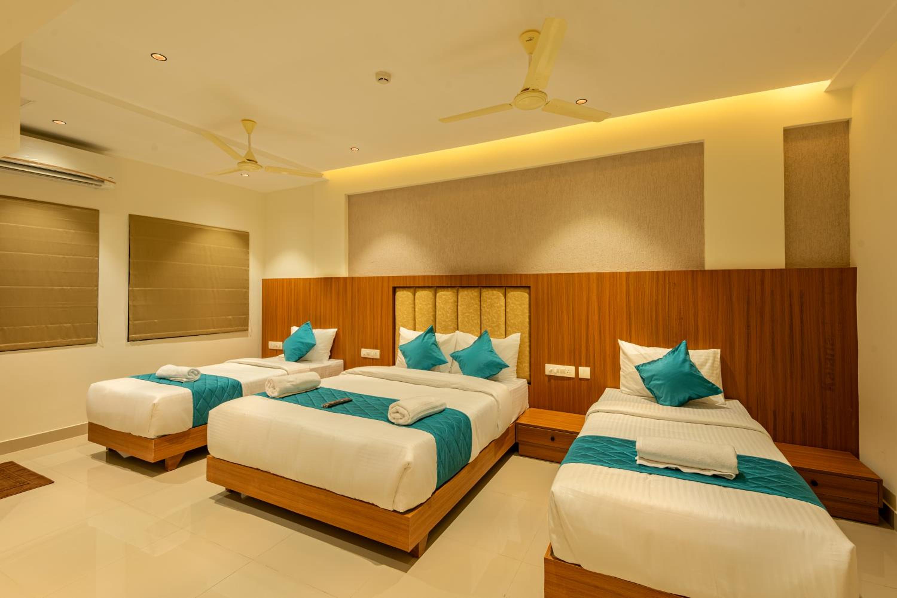 Deluxe Family Room