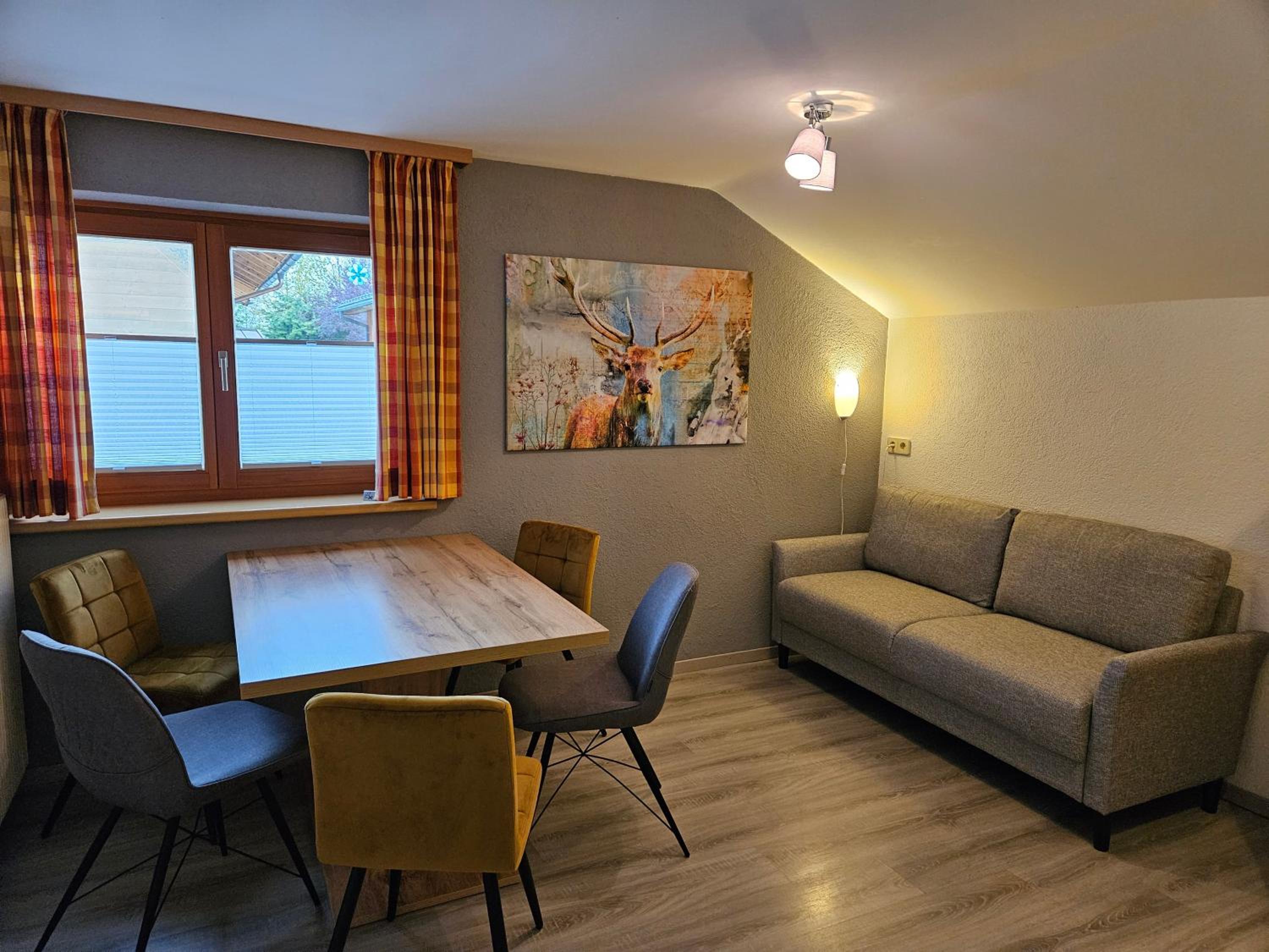 Two-Bedroom Apartment with Balcony photo 2